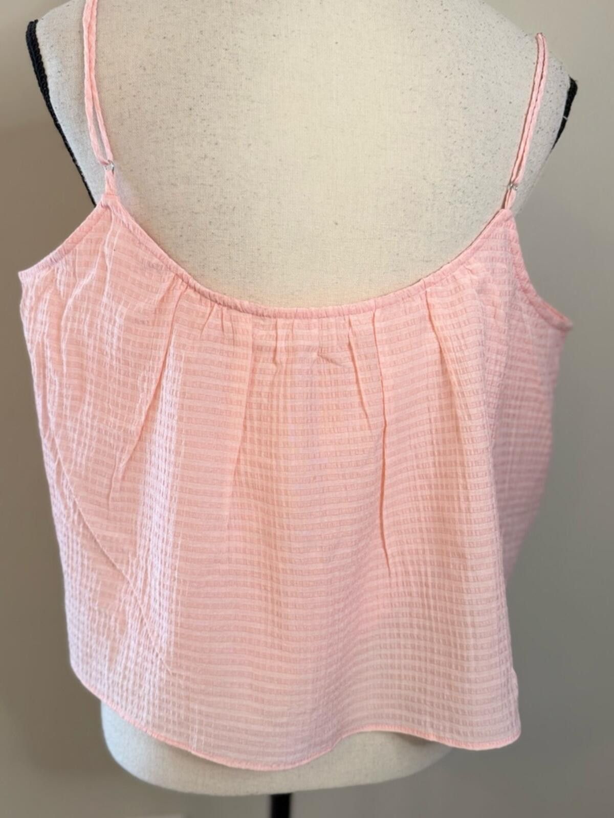 Other Banana Republic Factory pink flouncy crop tank top SZ LG Size L / US 10 / IT 46 - 8 Thumbnail