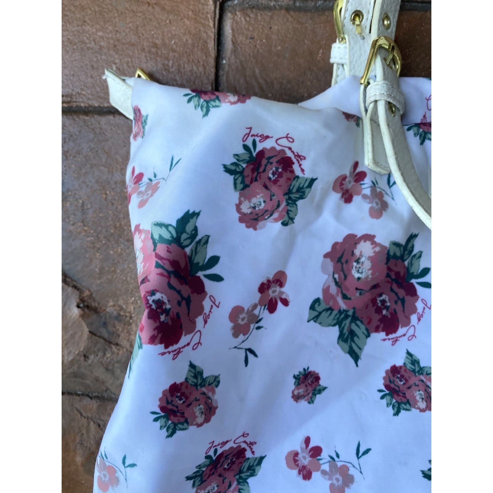Juicy Couture VINTAGE Juicy Couture Roses Floral Tote Bag Shoulder Handbag Womens Medium Pink Floral Pattern Zip Lining Nylon Leather Handle Size ONE SIZE - 5 Thumbnail