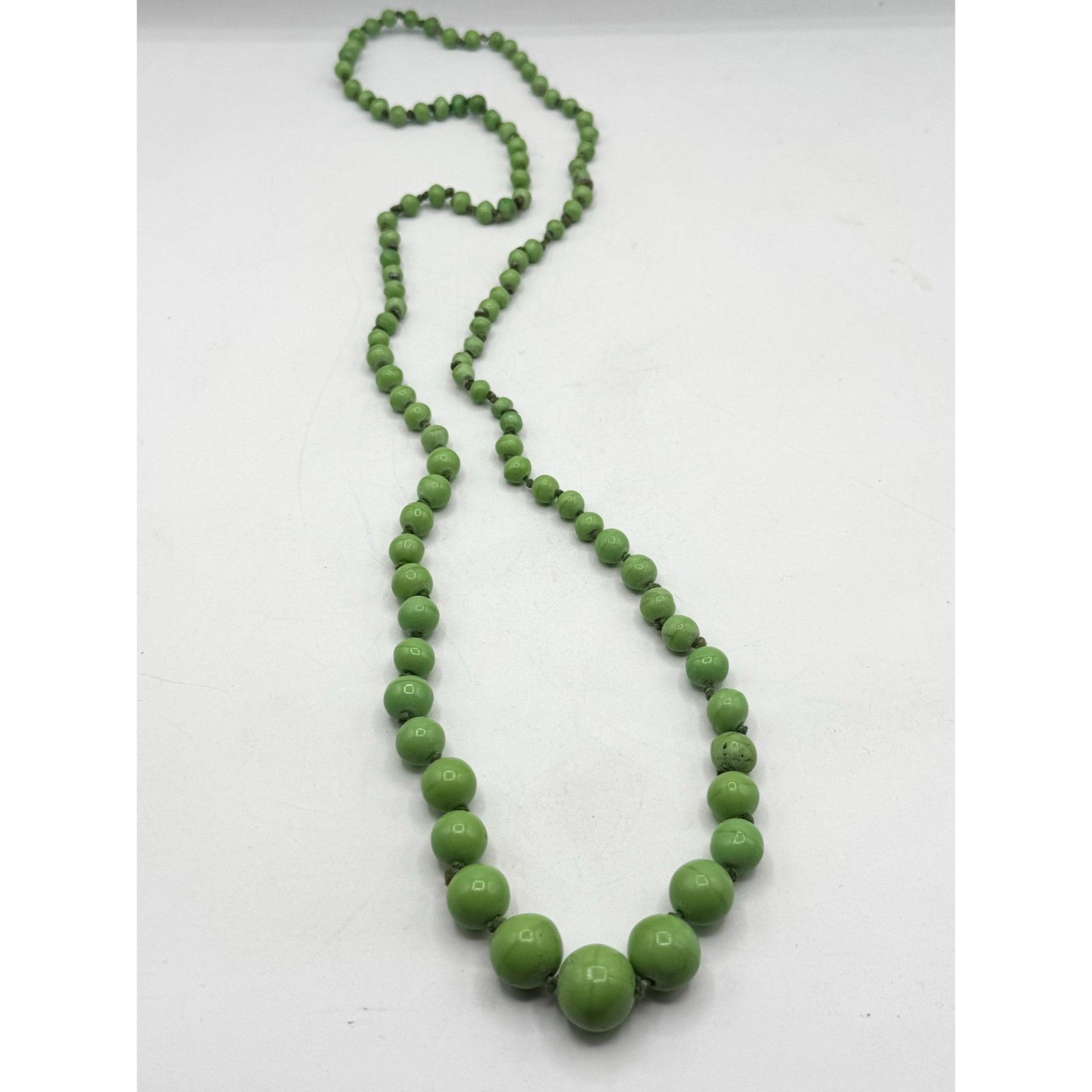 Vintage Vintage green stone beaded long necklace Size ONE SIZE - 2 Thumbnail