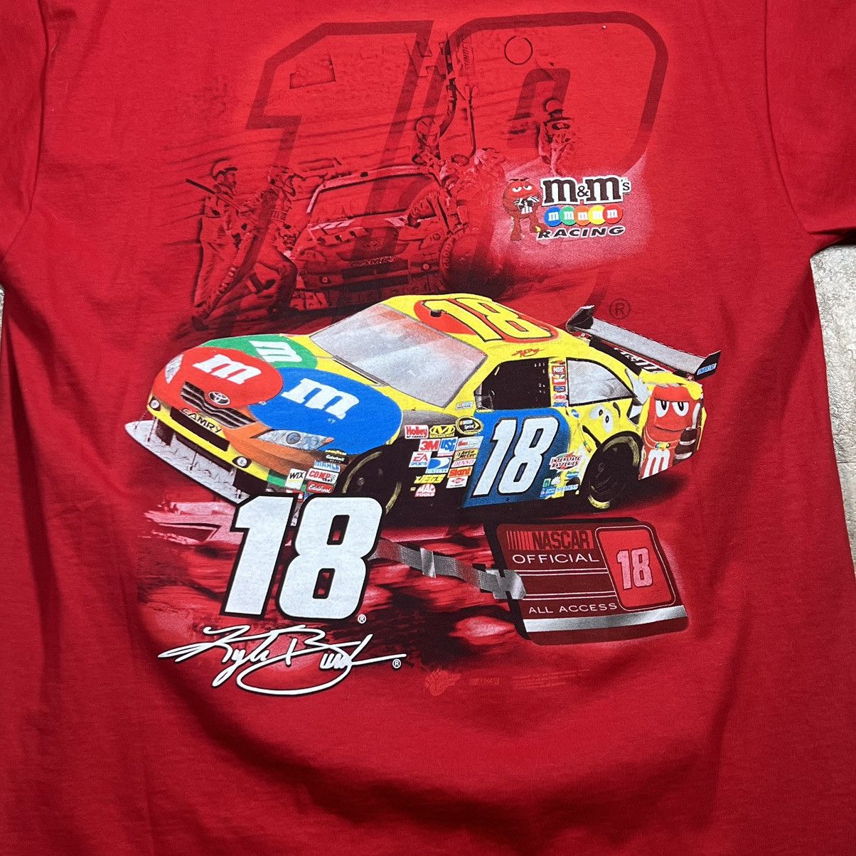 NASCAR NASCAR T Shirt Double Sided Large Kyle Busch M&M's Racing Size US L / EU 52-54 / 3 - 4 Thumbnail