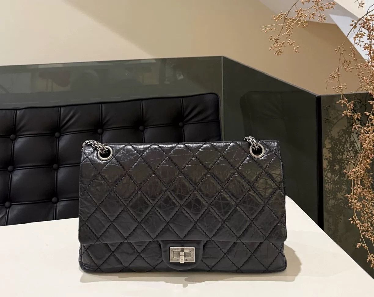 Chanel Pre-loved Bag Very good condition Size ONE SIZE - 1 Thumbnail