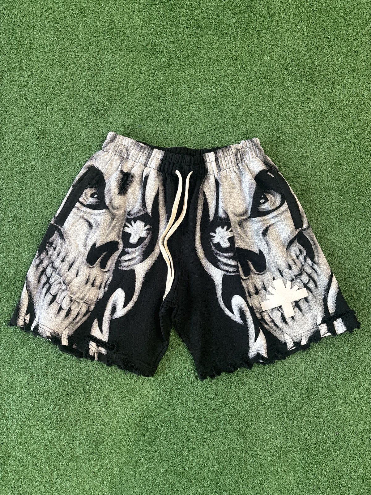 Vertabrae Vertebrae Skull Short Black Size US 34 / EU 50 - 1 Thumbnail
