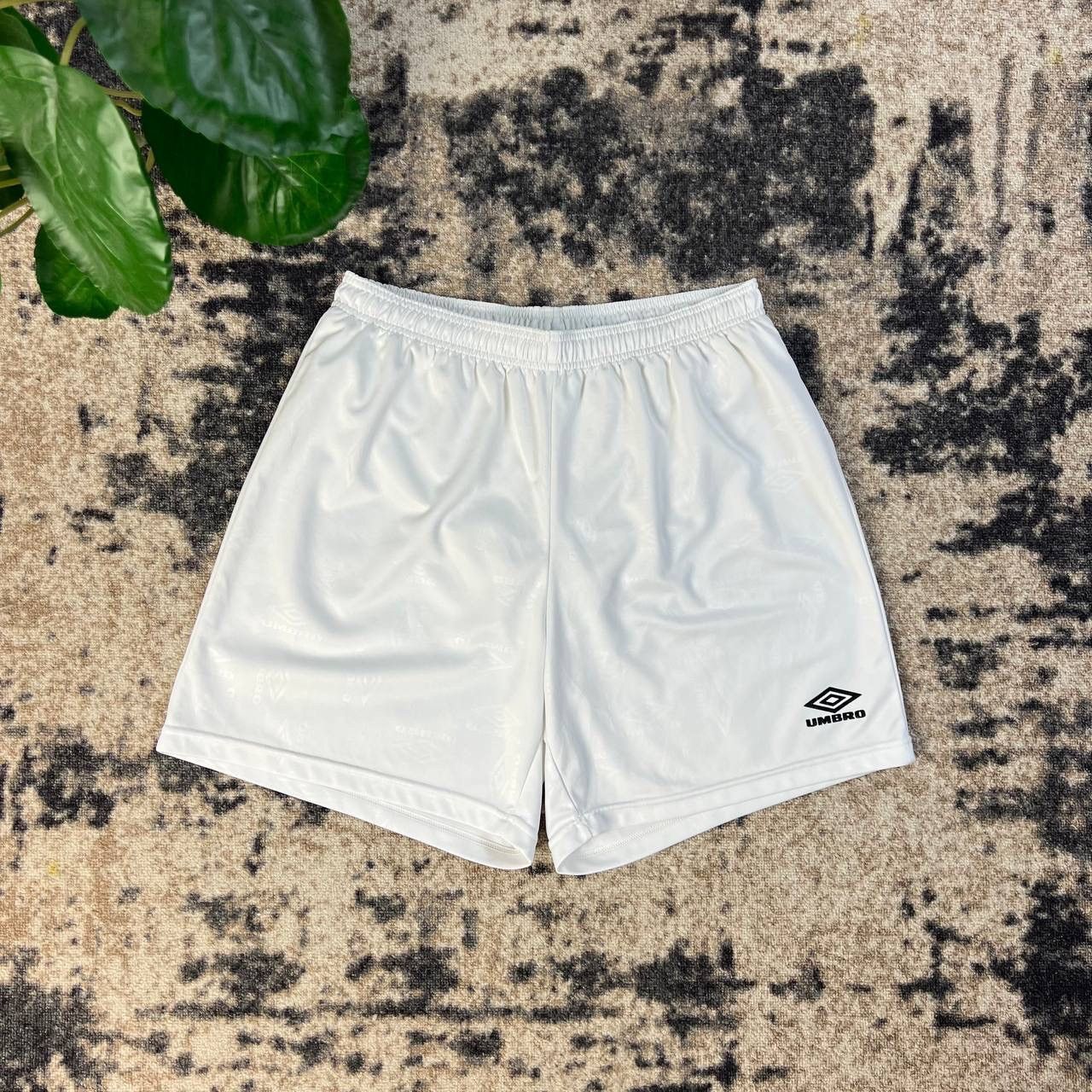 Umbro Umbro Vintage Y2K Mini Logo Light Shorts Size US 36 / EU 52 - 1 Thumbnail