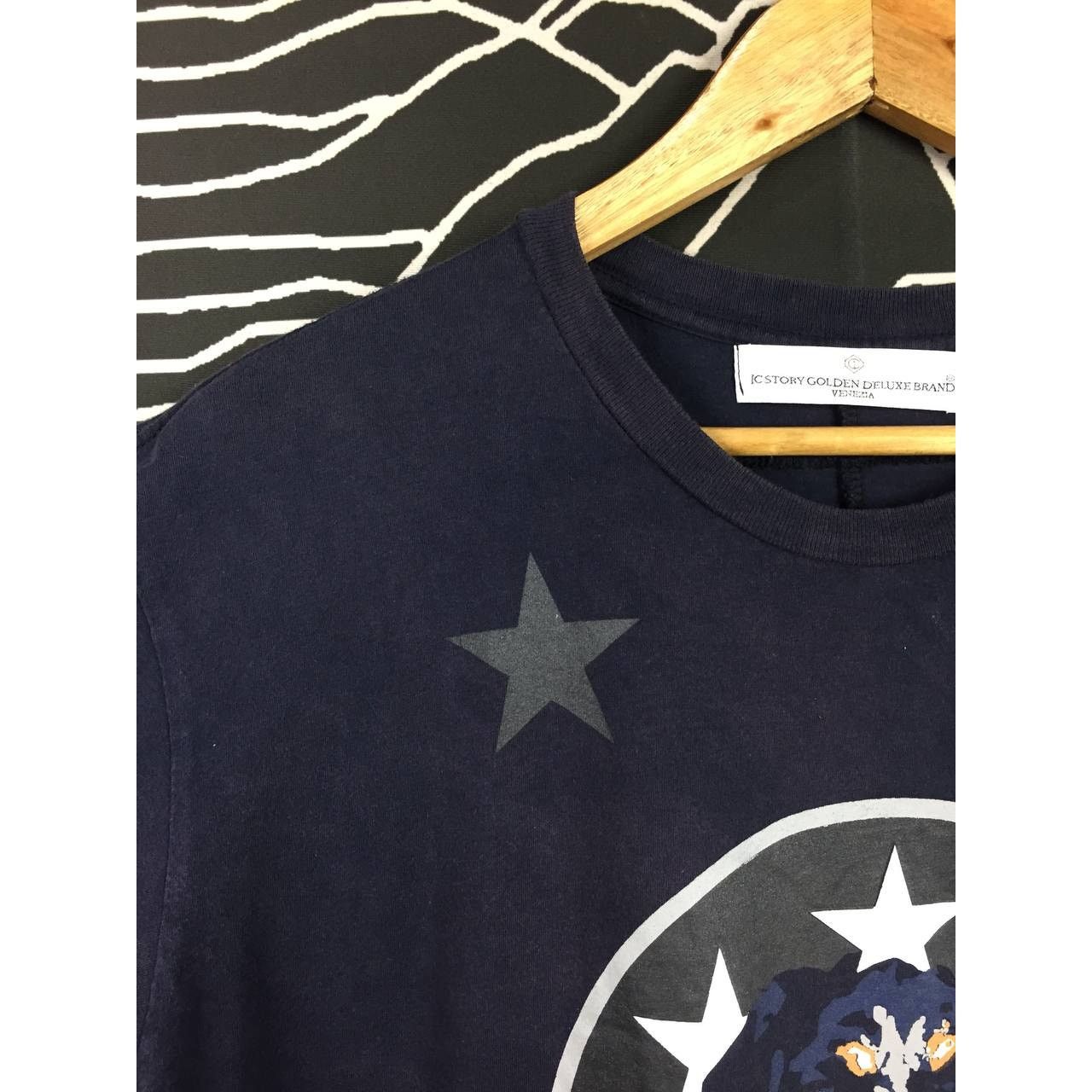 Vintage IC Story Golden Deluxe Brand Venezia Rottweiler Graphic Tee Size US L / EU 52-54 / 3 - 4 Thumbnail