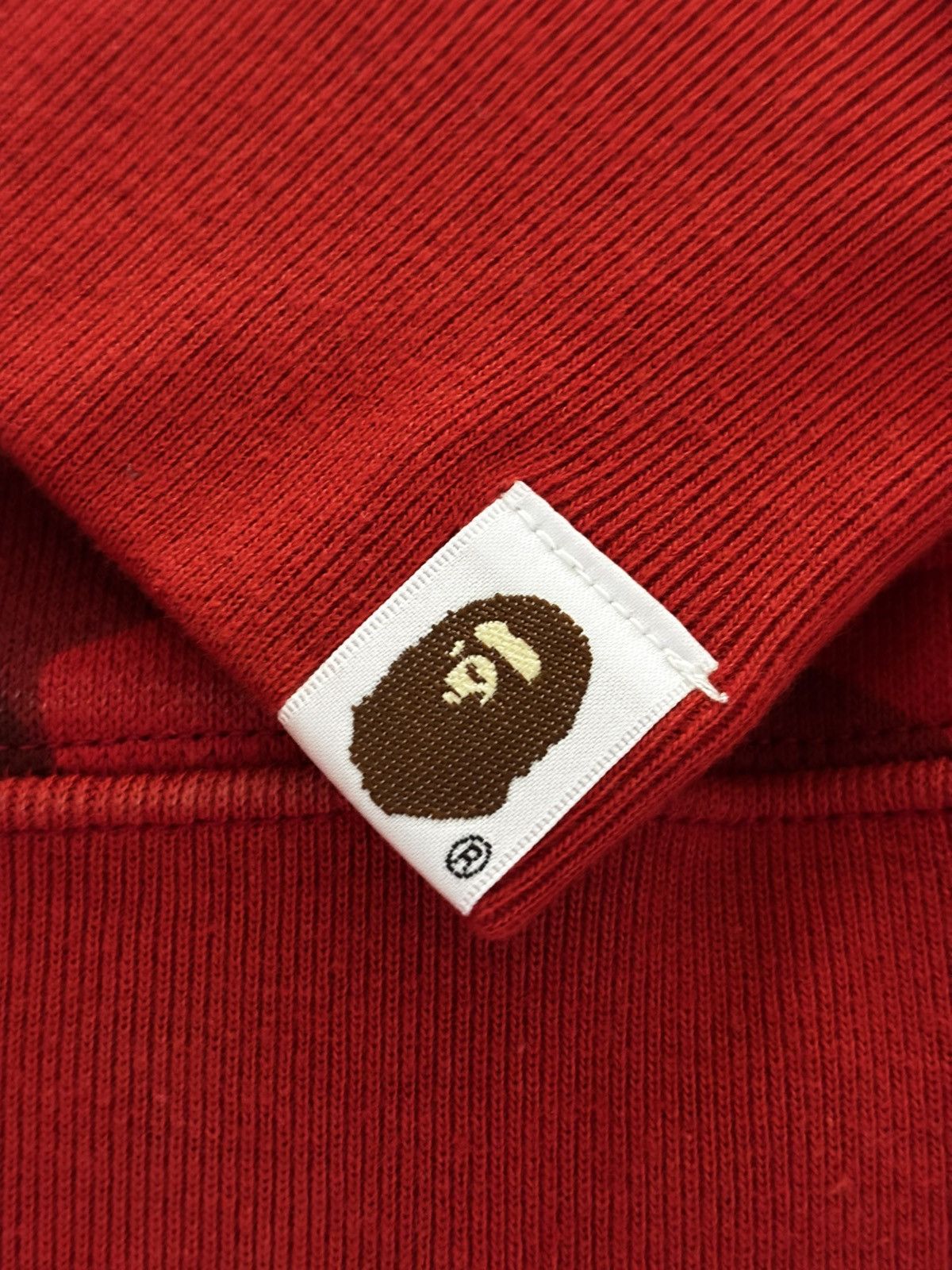 Bape Authentic ape bape color camo pullover hoodie new red XL Size US XL / EU 56 / 4 - 6 Thumbnail