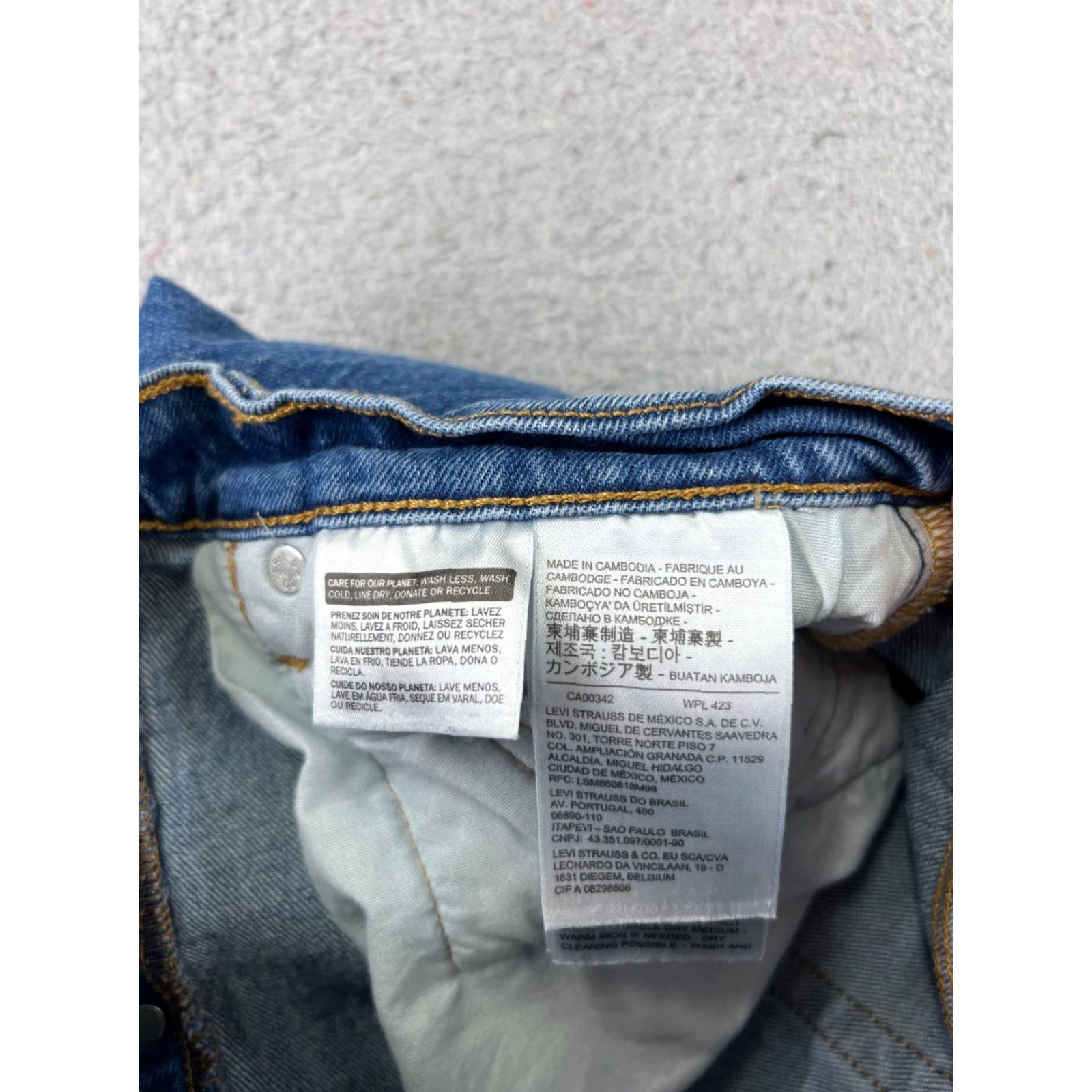 Levi's Levi's 501 Shorts Women's Medium Wash Denim Casual Pants 24 Waist Summer Fall Winter Size 36" / US 14 / IT 50 - 7 Thumbnail