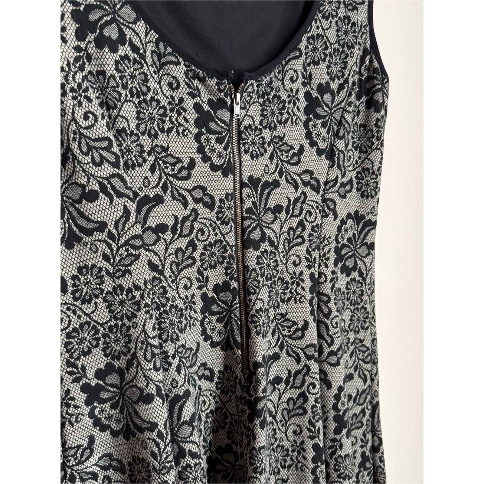 MAGGY LONDON Maggy London Lace Design Dress Size 8 Romantic Whimsygoth Size M / US 6-8 / IT 42-44 - 5 Thumbnail