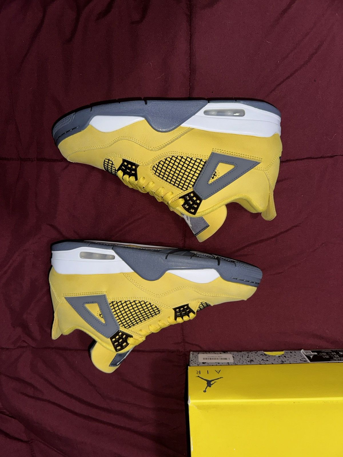 Jordan Brand Jordan 4 lightning Size US 10 / EU 43 - 1 Thumbnail