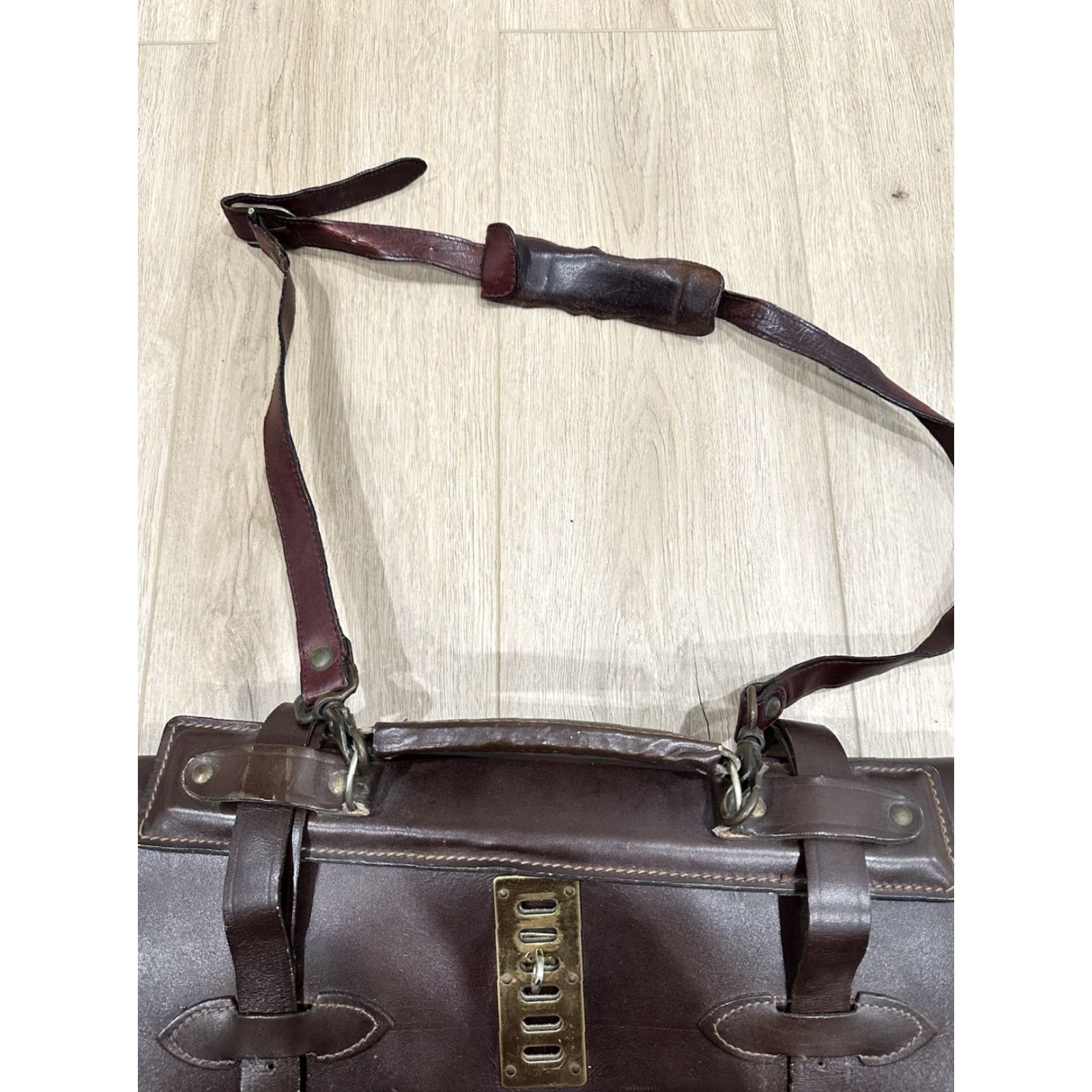 Vintage VINTAGE Korchmar Briefcase Leather Beltling Locking Brown Accordion Style Military Case Size ONE SIZE - 5 Thumbnail