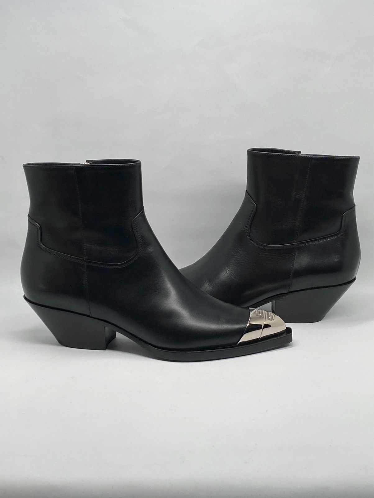 Givenchy Givenchy Calfskin 4G Metal-Toe Western Booties size 38 Size US 8 / IT 38 - 12 Thumbnail