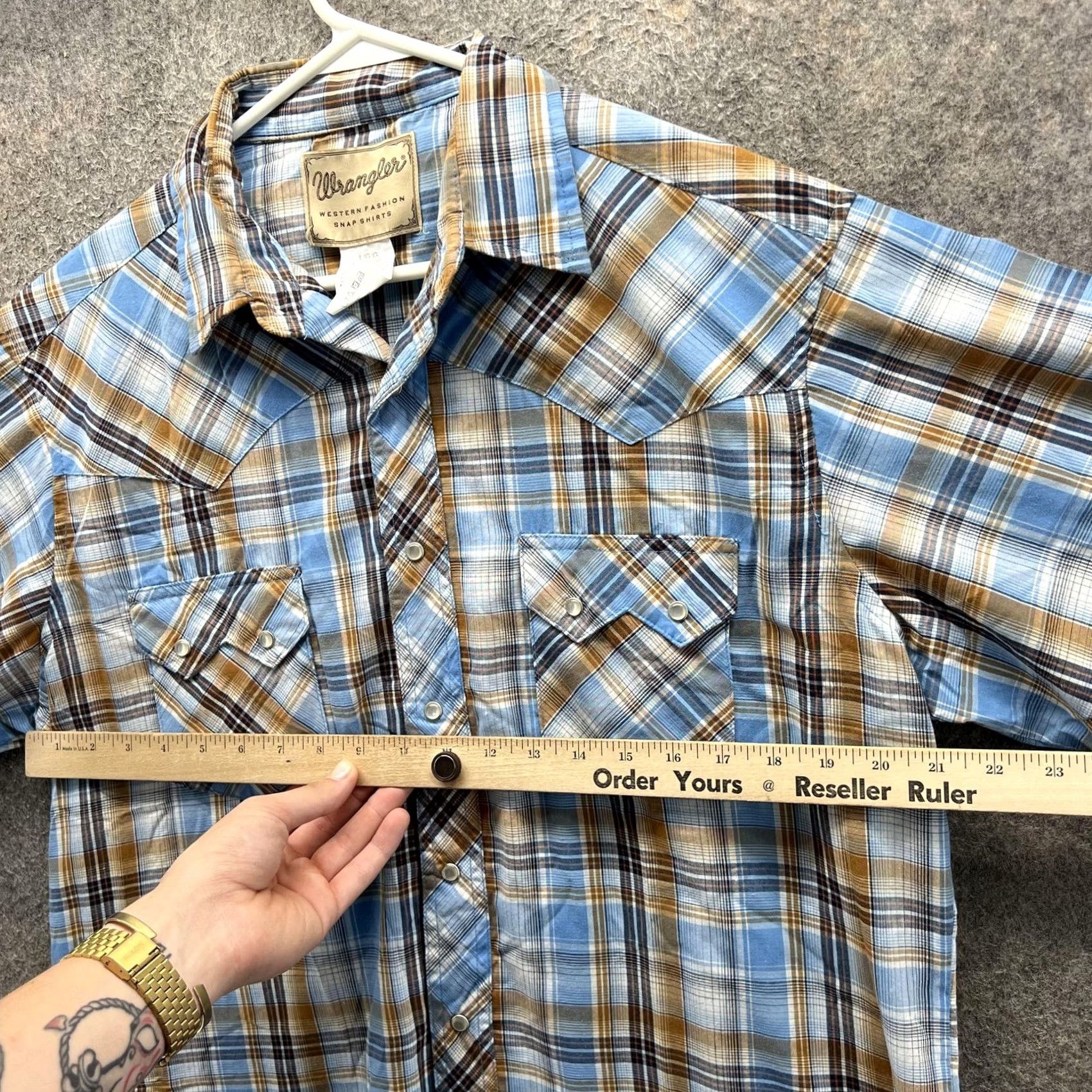 Wrangler VINTAGE Wrangler Western Shirt Mens Large Blue Brown Plaid Short Sleeve Pearl Snap Women? Actually Mens. Size US L / EU 52-54 / 3 - 5 Thumbnail