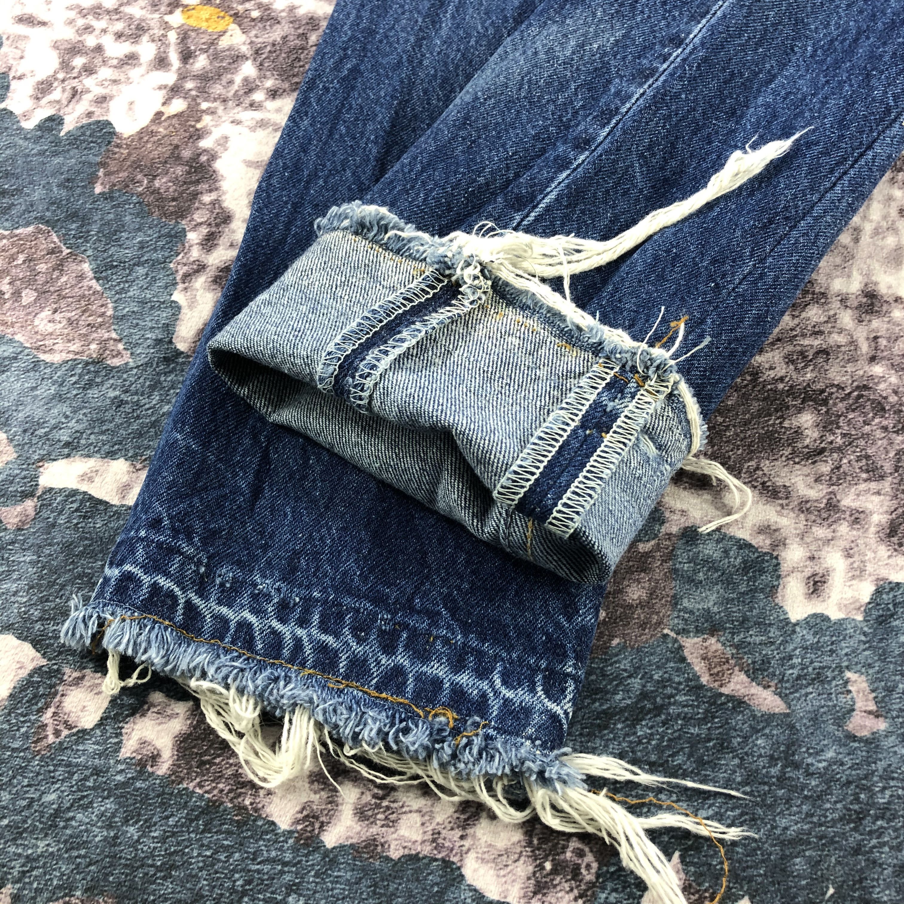 Levi's × Vintage Vintage 90s Blue Wash Levis 501 Jeans-JM2177 Size US 35 - 7 Thumbnail