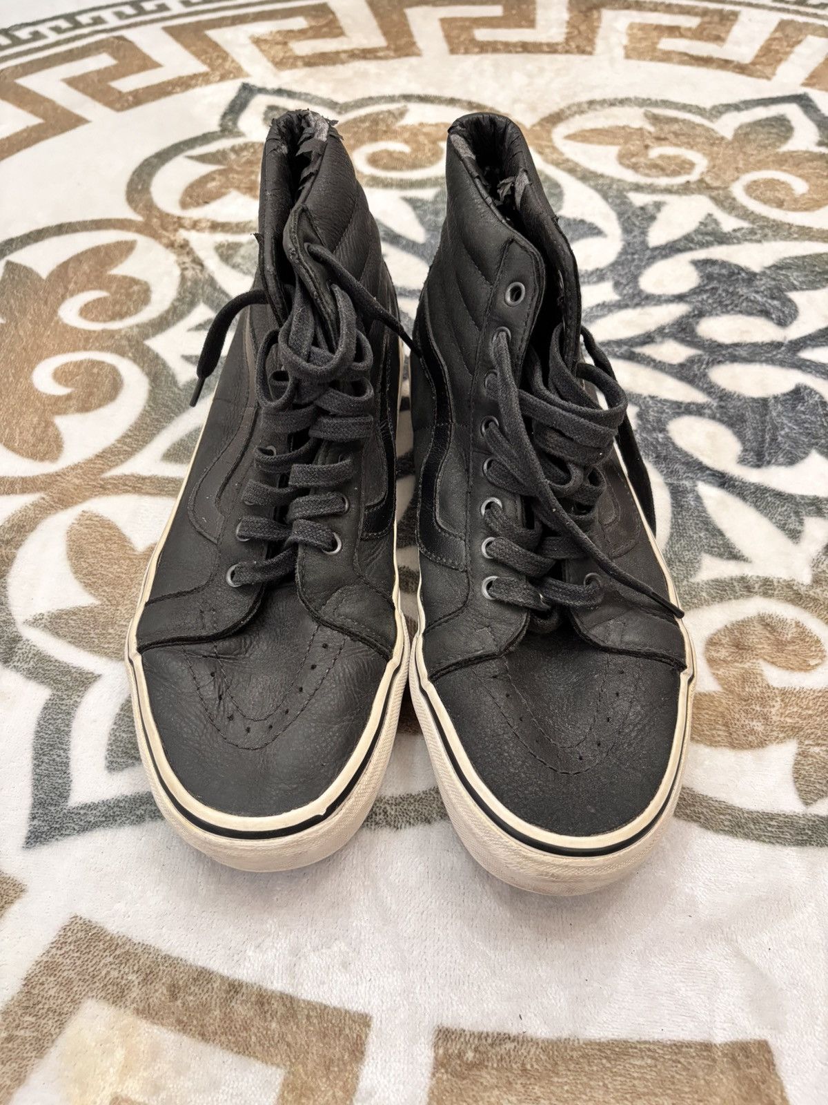 Vans Vans Sk8 Hi Bw Leathera US 9 Size US 9 / EU 42 - 2 Thumbnail