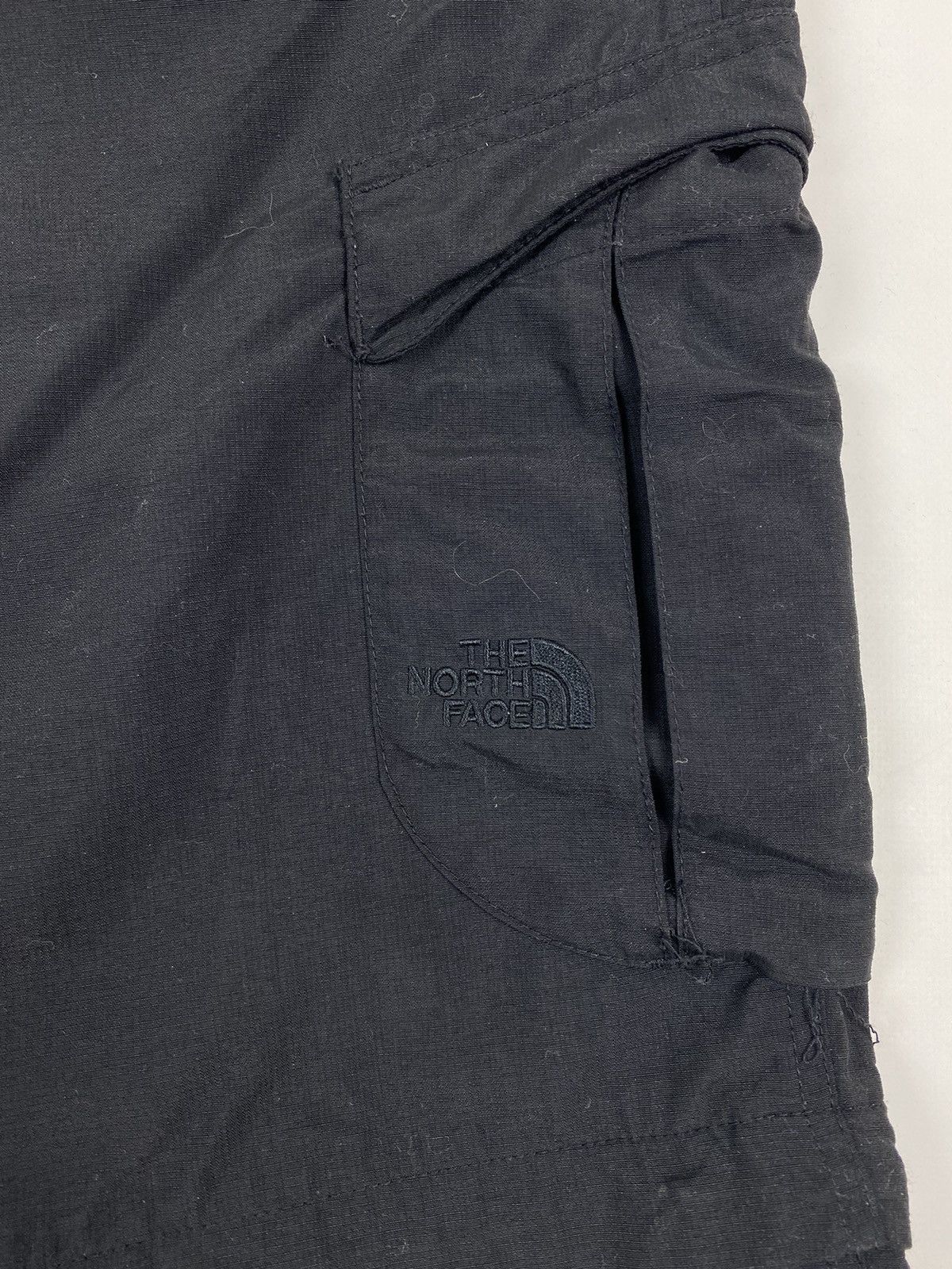 The North Face The North Face 2 in 1 Black Nylon Transformer Cargo Pants Size 34" / US 12 / IT 48 - 4 Thumbnail
