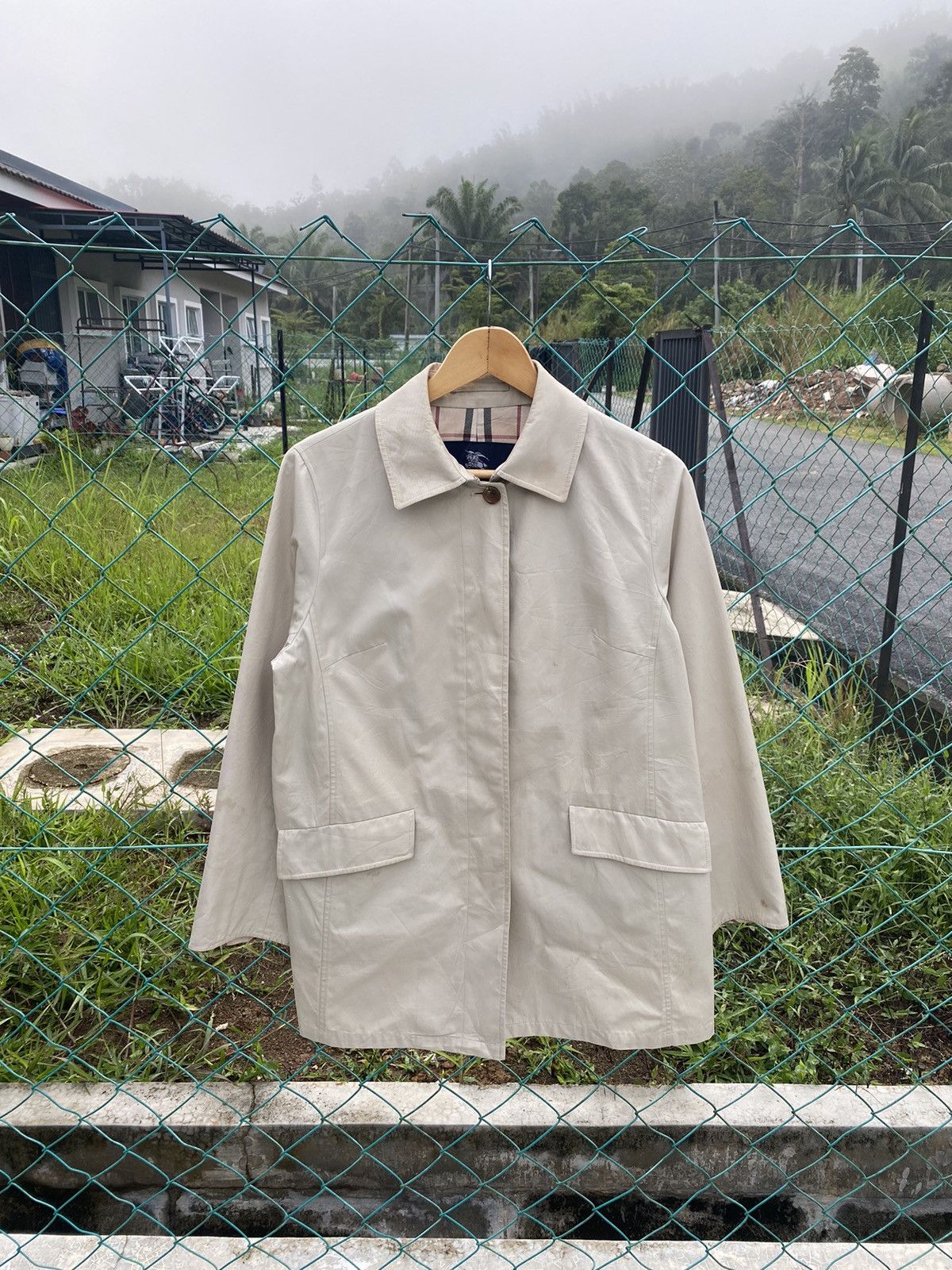 Burberry Burberry London Nova Check Trench Coat Size M / US 6-8 / IT 42-44 - 1 Thumbnail