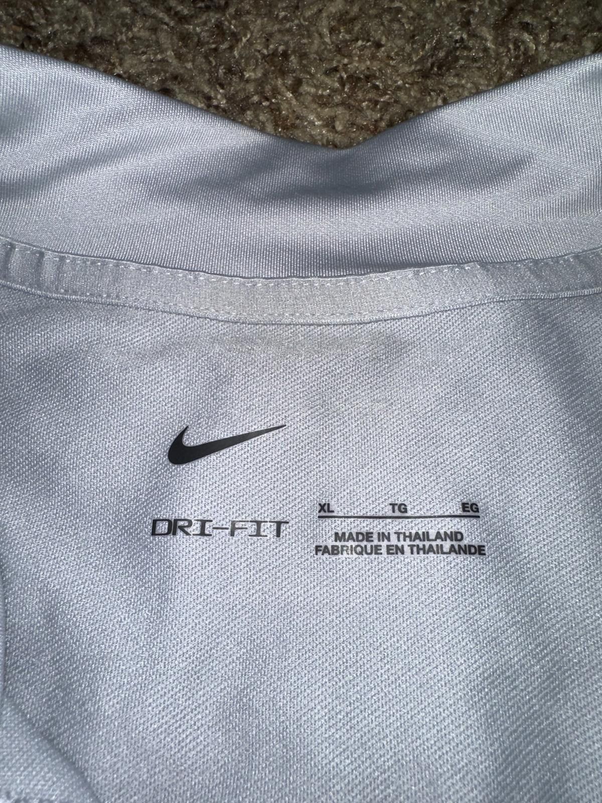 Nike Nike Men’s Dri-Fit Half-Zip Long Sleeve Liverpool FC Strike Soccer Drill Top Size US L / EU 52-54 / 3 - 2 Thumbnail