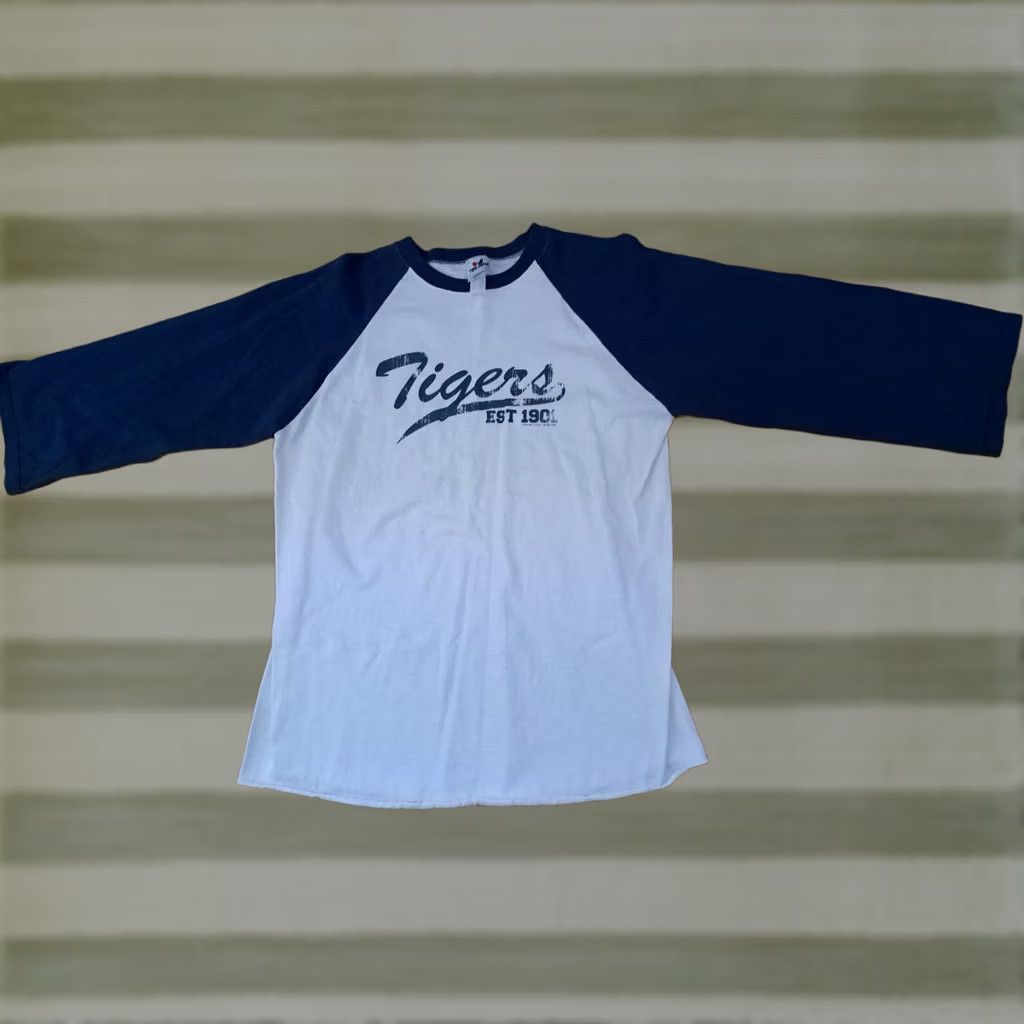 TEE JAYS VINTAGE Tee Jays Detroit Tigers Baseball Jersey USA made T-Shirt Large Crew Neck 3/4 Sleeve Unisex Adults Blue&White Cotton Jersey Size US L / EU 52-54 / 3 - 1 Thumbnail