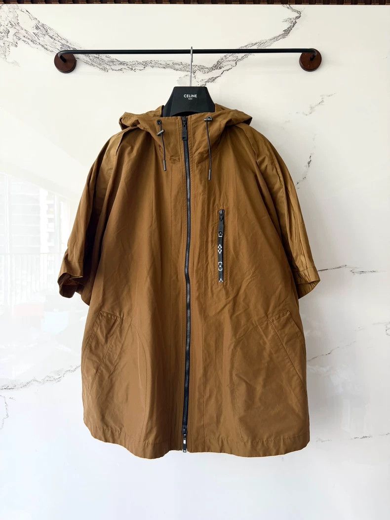 Louis Vuitton Louis Vuitton Brown Hooded Zip Cape Jacket Size XS / US 0-2 / IT 36-38 - 1 Thumbnail