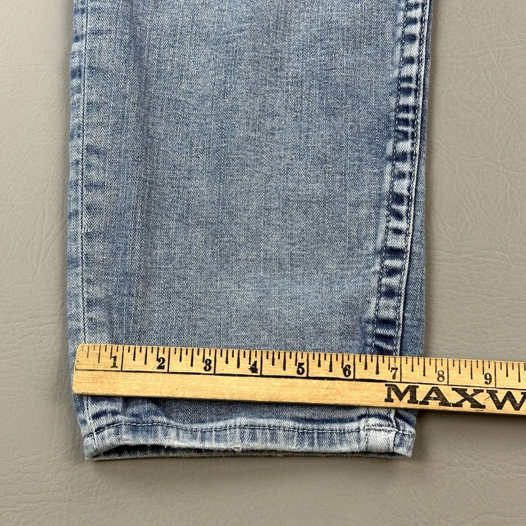 True Religion True Religion Jeans Mens 33x32 Geno Relaxed Slim Distressed Stretch Casual Jeans Size US 33 - 4 Thumbnail