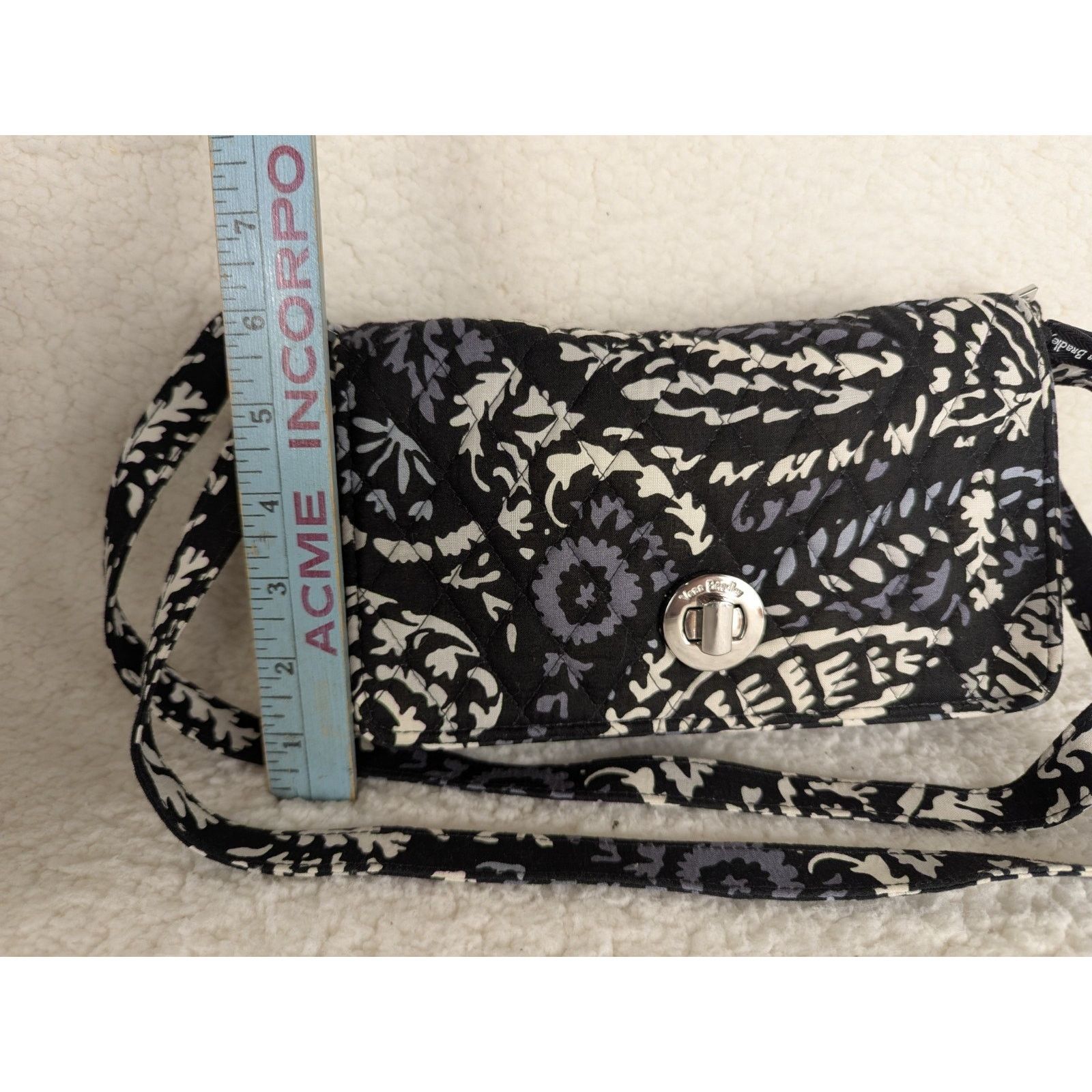 Vera Bradley Vera Bradley Black Quilted Crossbody Purse Bag Black Paisley Size ONE SIZE - 4 Thumbnail
