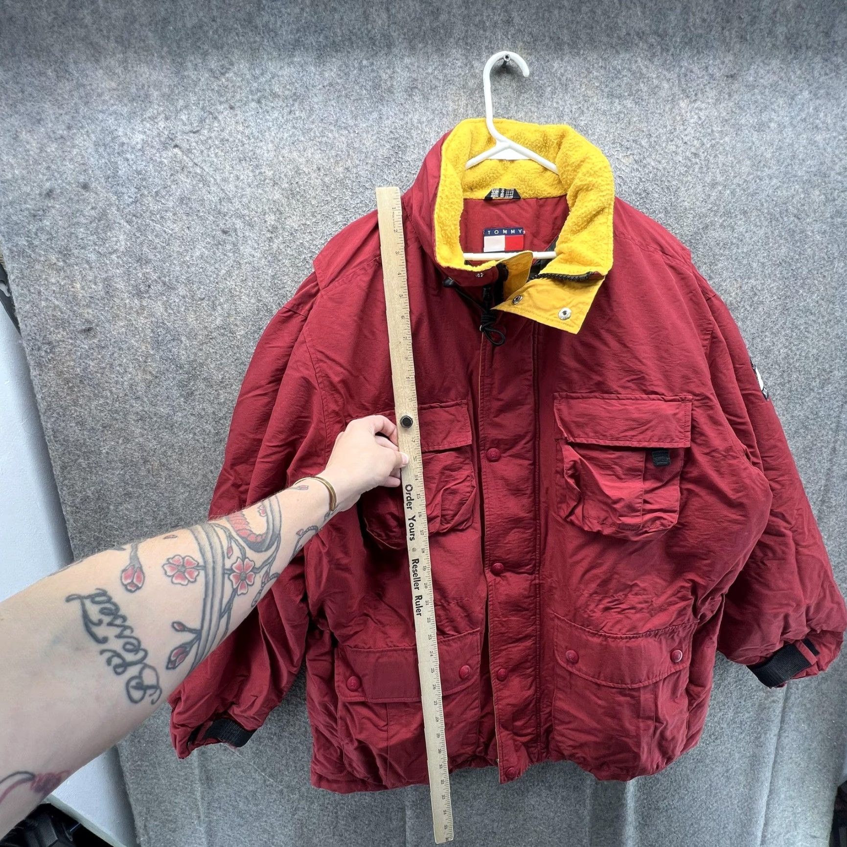 Tommy Hilfiger Tommy Hilfiger Jacket Mens L Red Insulated Puffer Full Zip Pockets Outdoor Size US L / EU 52-54 / 3 - 3 Thumbnail