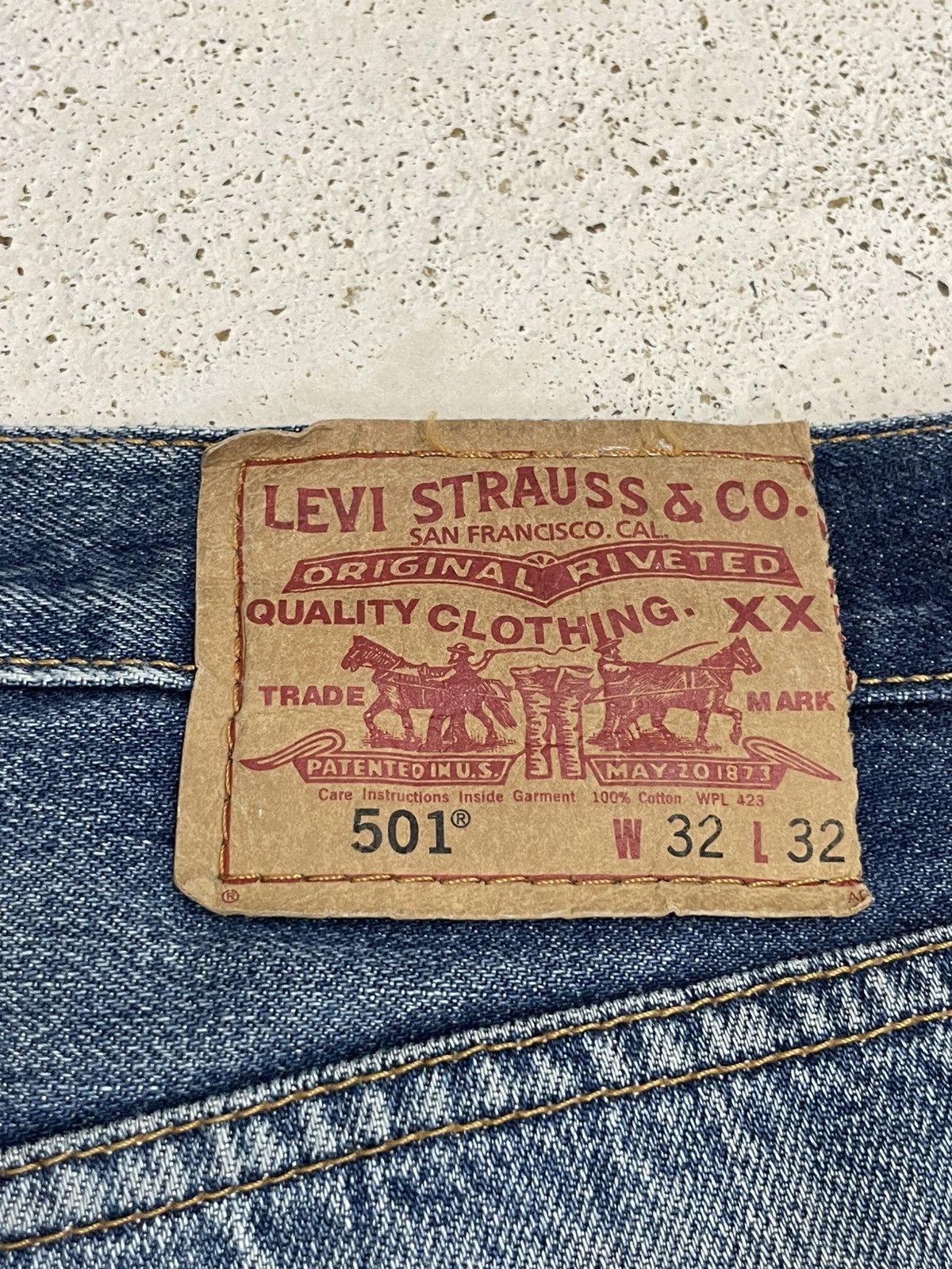 Levi's × Vintage Vintage Y2K Levis 501 Whisker Light Wash Minor Distressed Size US 32 / EU 48 - 18 Thumbnail
