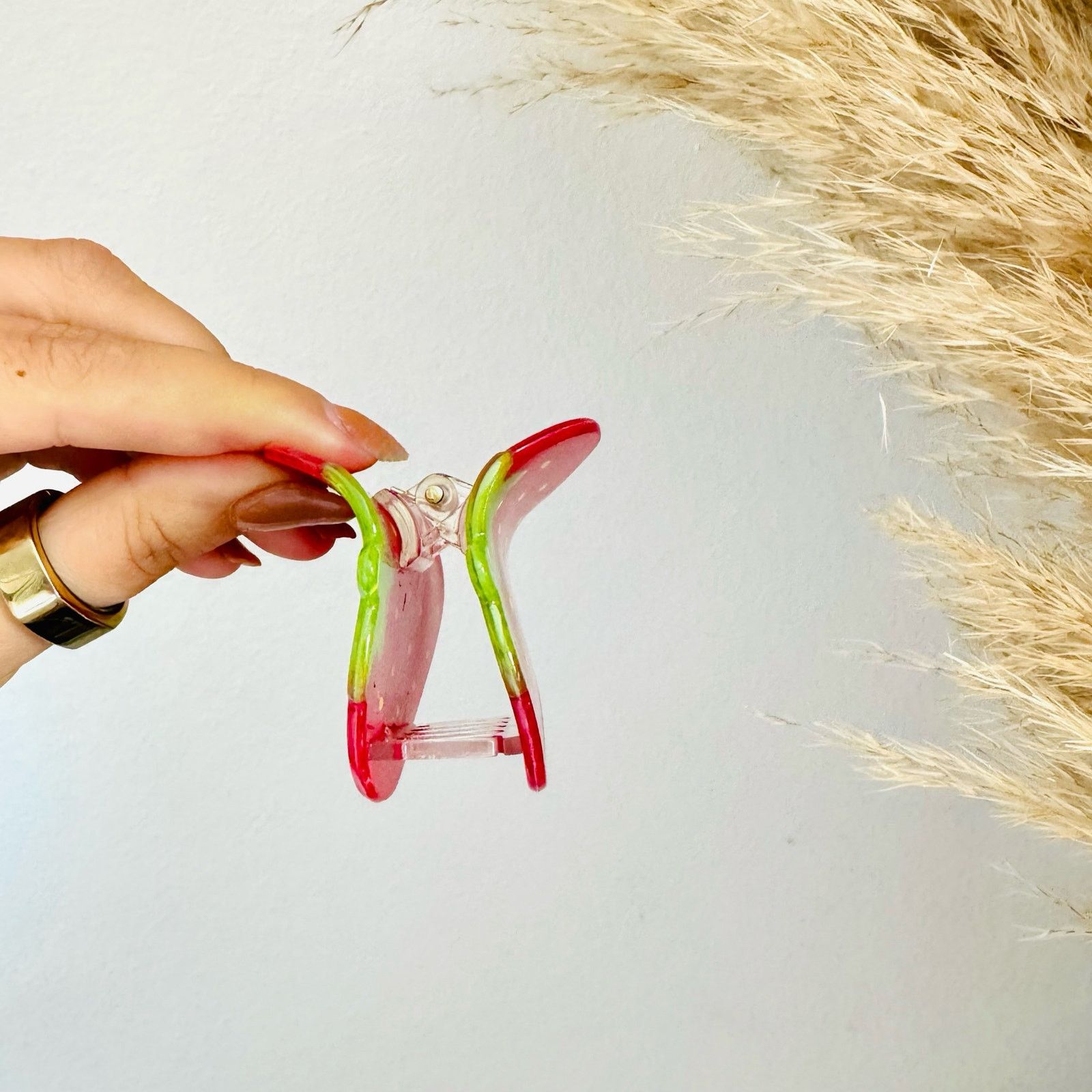 Anthropologie NEW ANTHROPOLOGIE Red Green Strawberry Fruit Hair Claw Clip Size ONE SIZE - 8 Thumbnail
