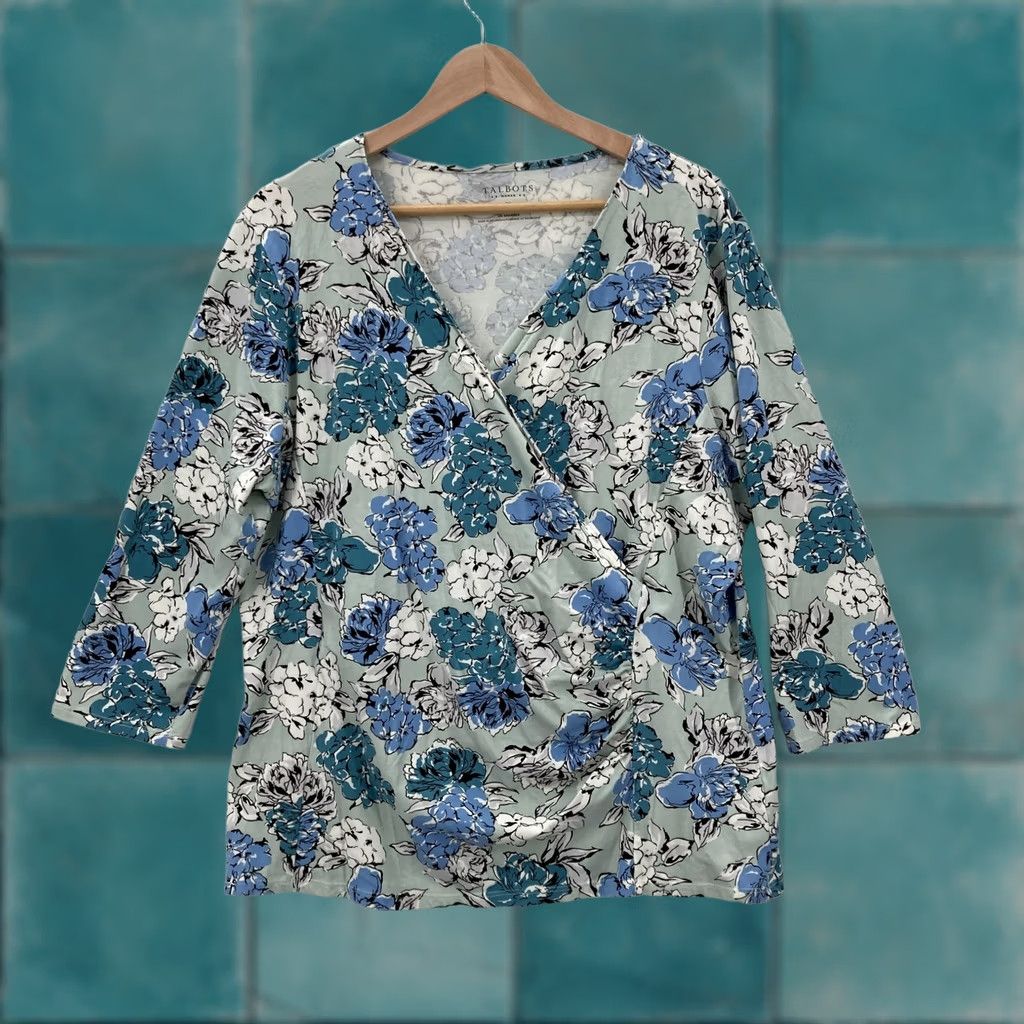Talbots Talbots Shirt Womens 2X Green Blue Floral Surplice Wrap 3/4 Sleeve Feminine Size XXL / US 16-18 / IT 52-54 - 1 Thumbnail