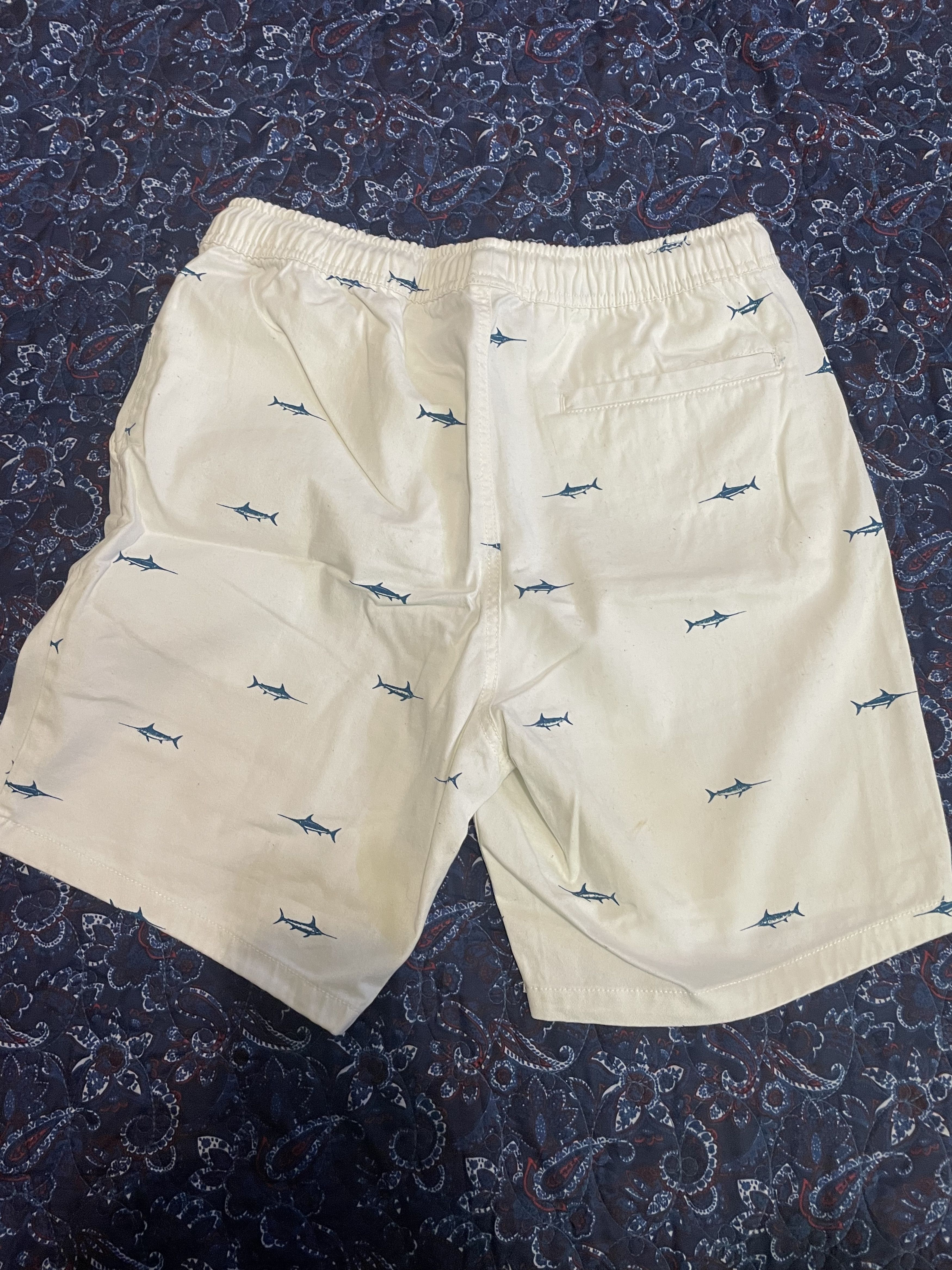 Forever 21 Forever 21 Blue Marlin Pattern Shorts Size US 32 / EU 48 - 3 Thumbnail
