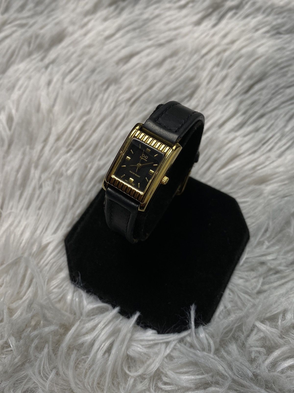 Japanese Brand × Vintage Refined Black and Gold Wristwatch | Japanese Brand Size ONE SIZE - 3 Thumbnail