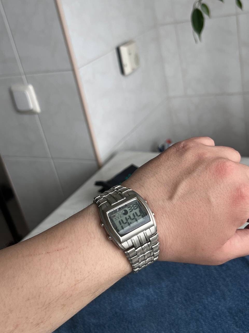 Japanese Brand × Vintage Futuristic Vintage Japanese Style Digital Watch Rectangle Size ONE SIZE - 13 Thumbnail