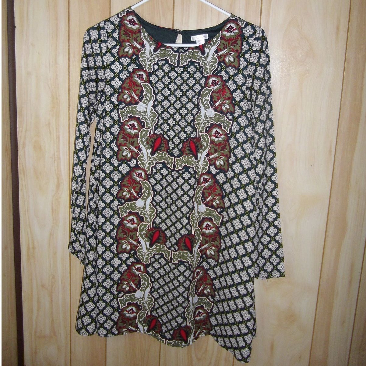 Other Xhilaration Floral Long Sleeve Lined Shift Dress XS Size XS / US 0-2 / IT 36-38 - 1 Thumbnail