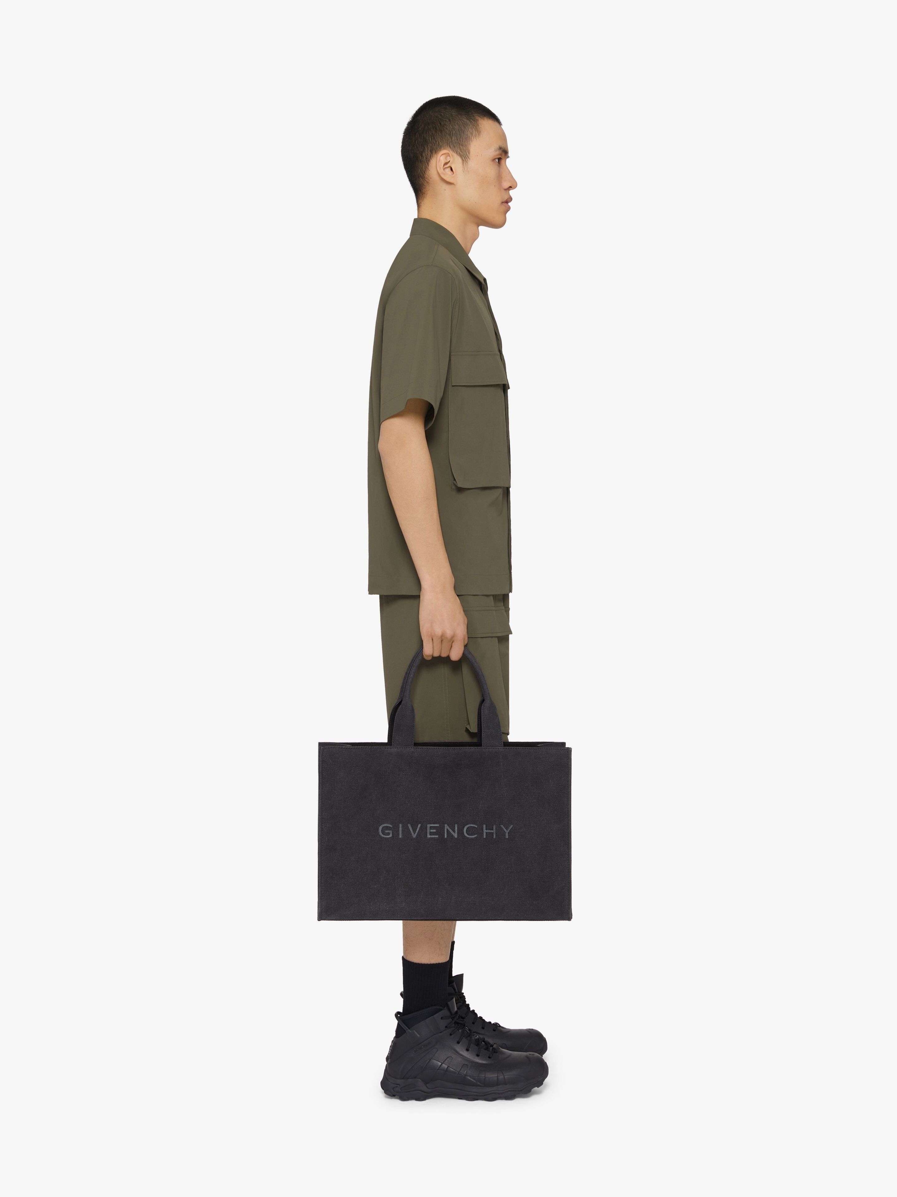 Givenchy o1w1db10925 Size: OS / Tote Bag in Black Size ONE SIZE - 2 Thumbnail