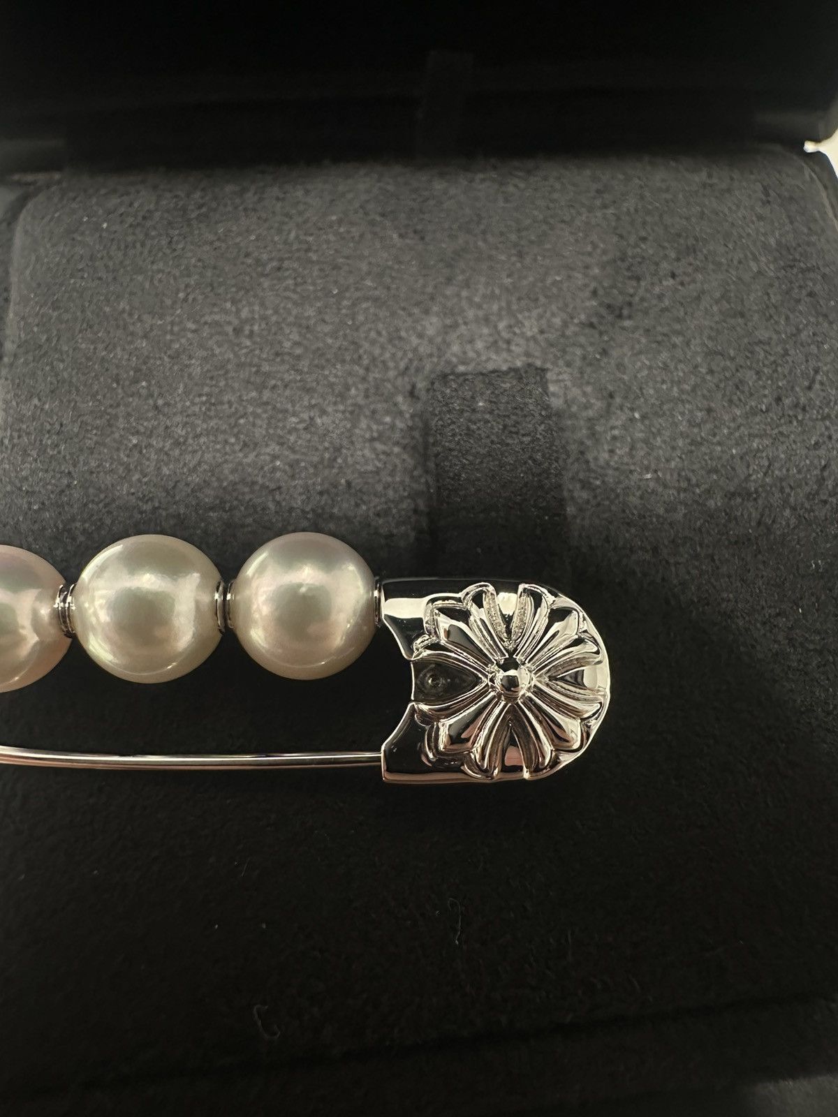 Chrome Hearts 🔥Chrome Hearts Mikimoto Pearl White Gold Brooch🔥 Size ONE SIZE - 4 Thumbnail