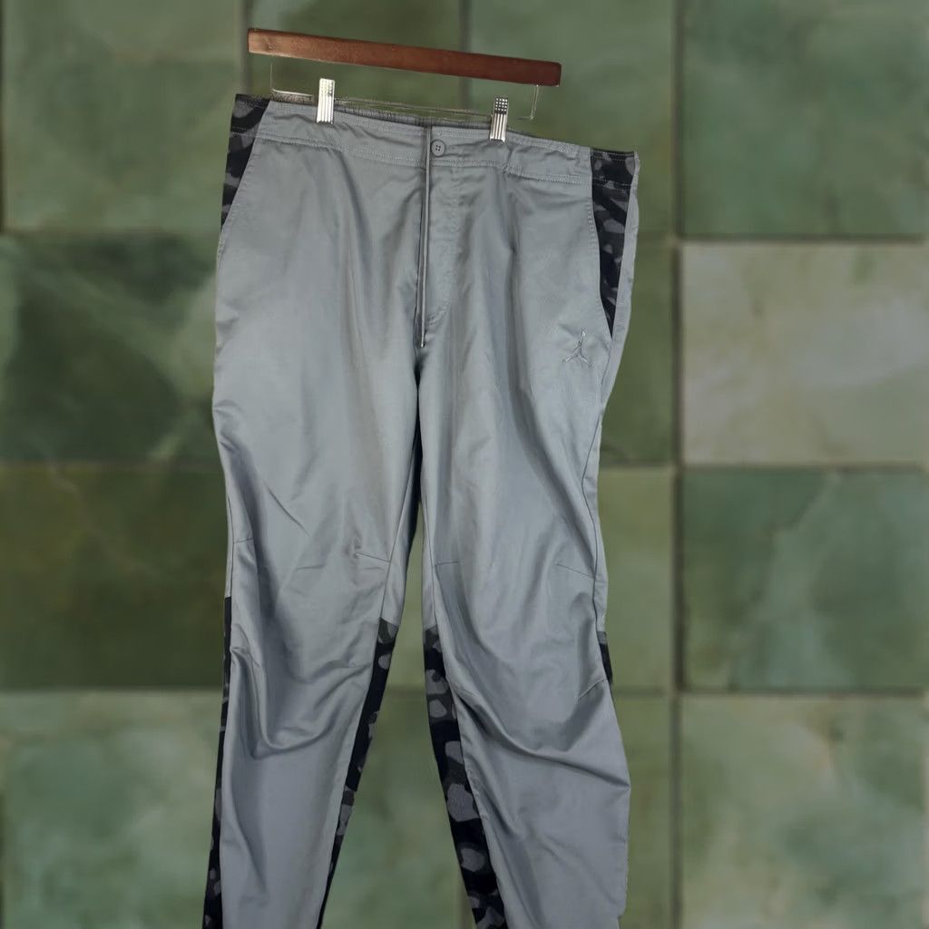 Jordan Brand Jordan Pants Mens 40 Gray Camouflage Panel Jogger Lace Zip Pocket Elastic Cuff Tapered Leg Elastic Waist Gym & Training Sportswear Size US 40 / EU 56 - 1 Thumbnail