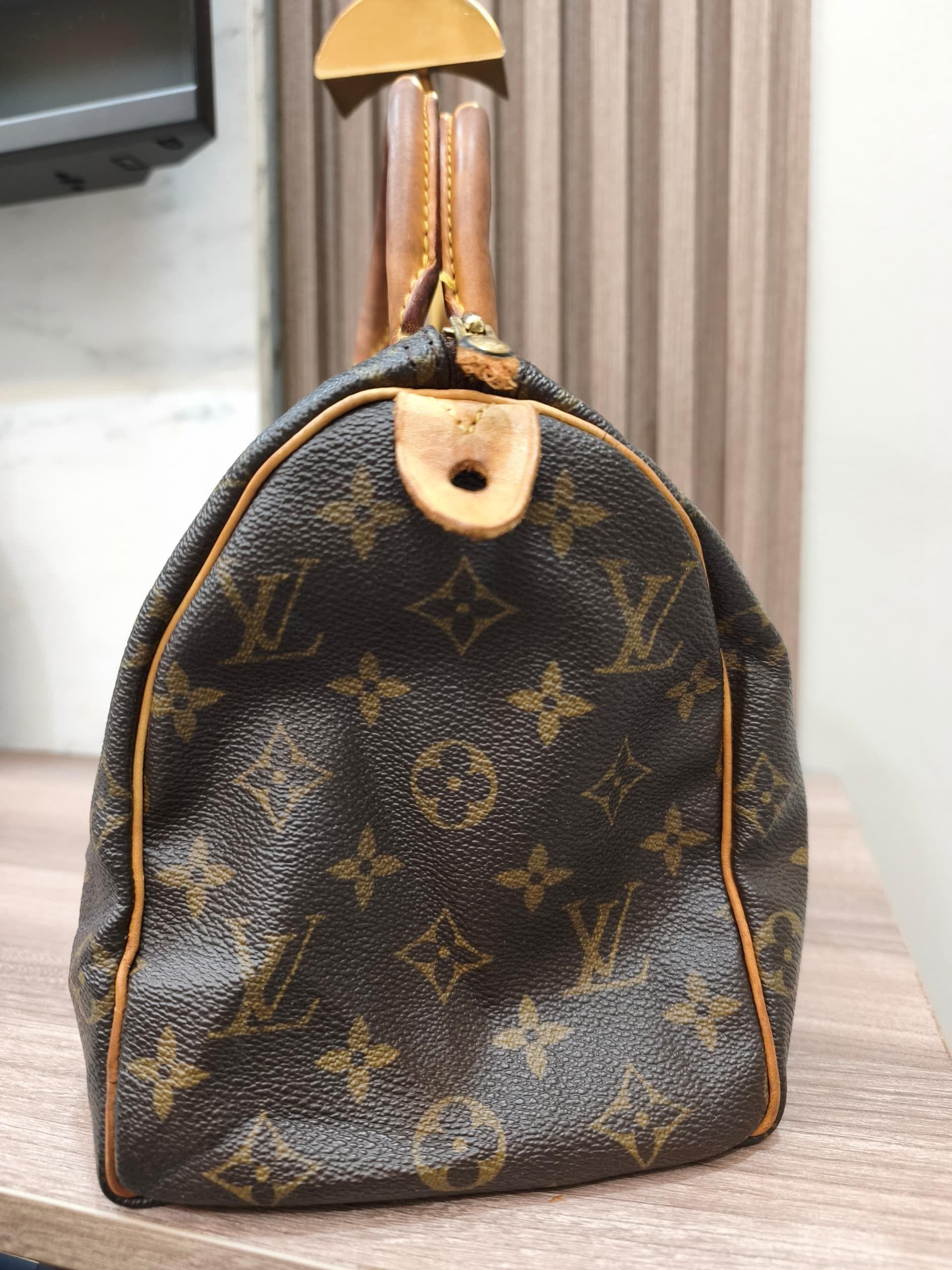 Louis Vuitton Louis Vuitton Monogram Speedy 25 Bag Size ONE SIZE - 4 Thumbnail