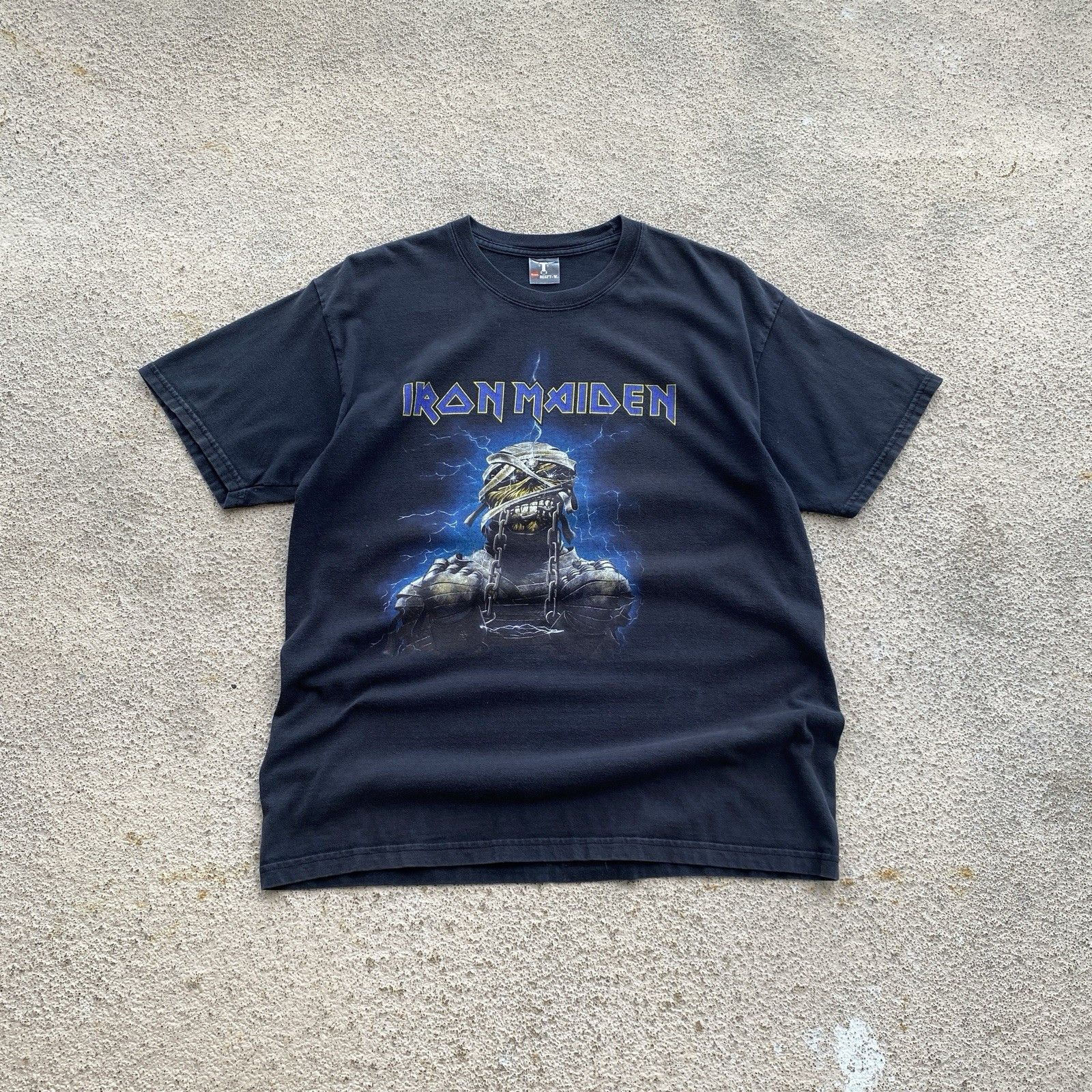 Vintage 90s IRON MAIDEN Band Rock T shirt Y2K skull Band