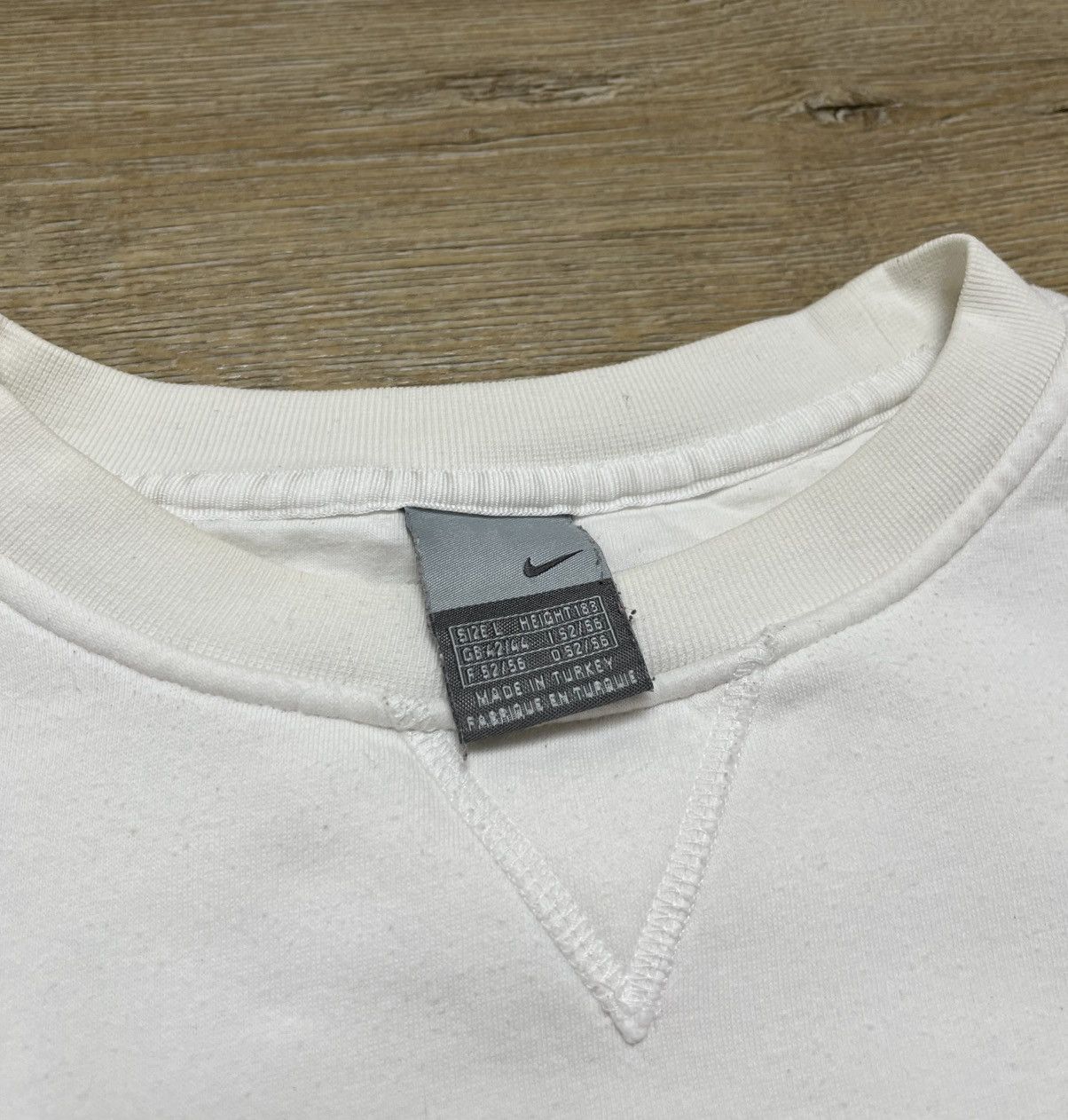 Nike Vintage Nike 52 Big Logo Sweatshirt 00s Size US L / EU 52-54 / 3 - 4 Thumbnail