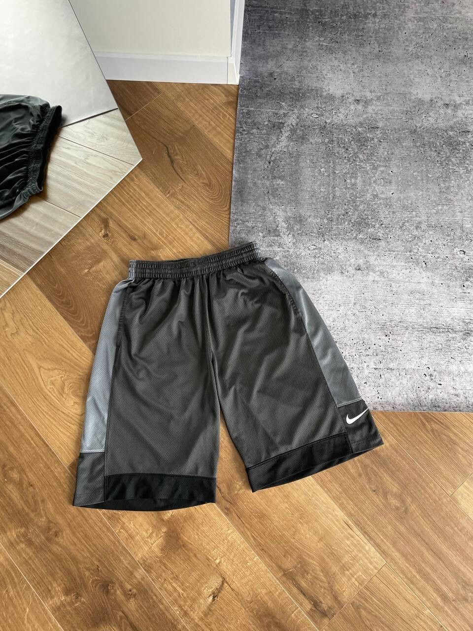 Nike Vintage Nike 90’s Y2K Style Drill Grey Shorts Rap Size US 32 / EU 48 - 1 Thumbnail