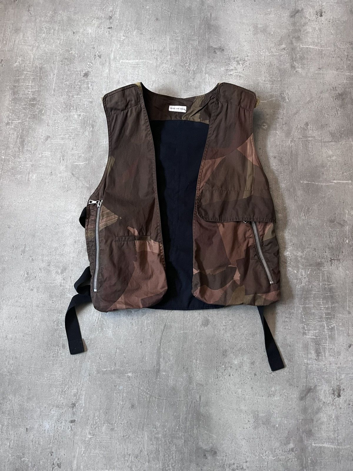 Dries Van Noten Dries Van Noten camo cargo vest sample Size US S / EU 44-46 / 1 - 1 Thumbnail