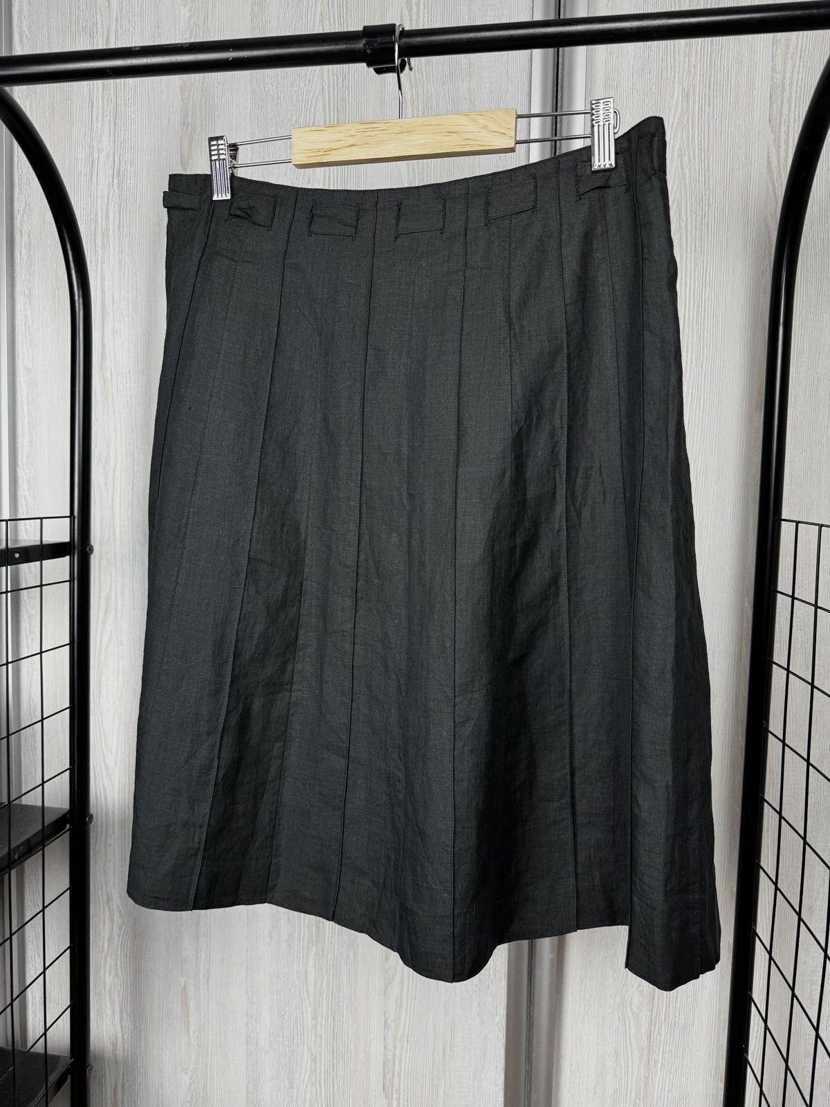 Burberry Burberry London 100% Bamboo fabric made in italy midi skirt Size 30" / US 8 / IT 44 - 6 Thumbnail