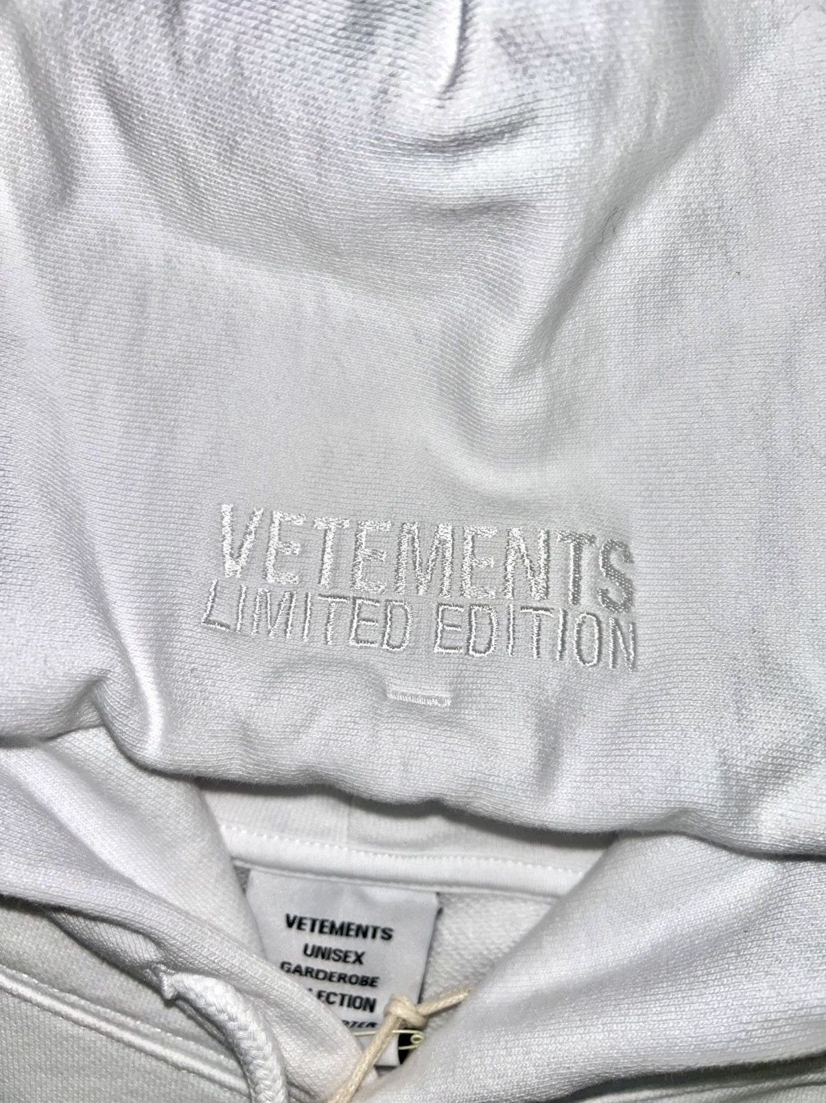 Vetements Vetements ’Click Here’ White Hoodie S Size US S / EU 44-46 / 1 - 3 Thumbnail