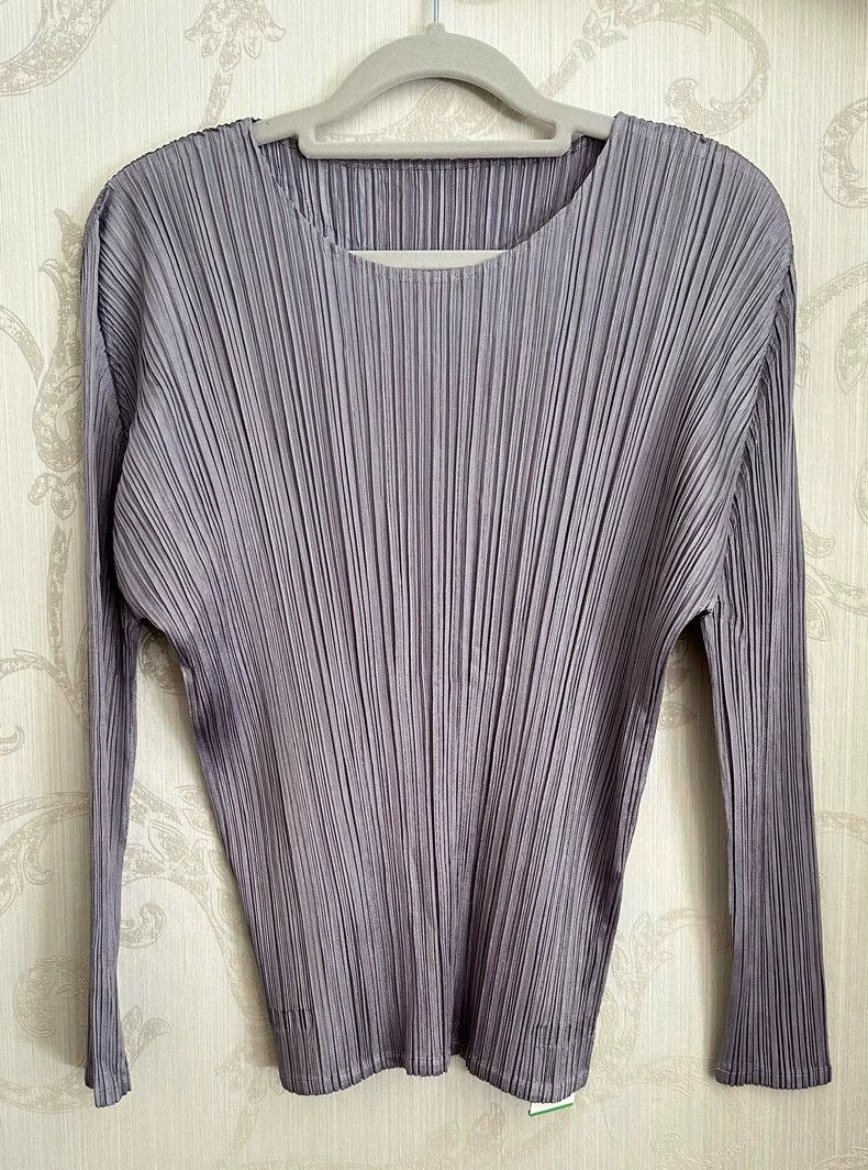 Issey Miyake Issey Miyake size:4 Purple-grey Honor series pleated top Size M / US 6-8 / IT 42-44 - 1 Thumbnail