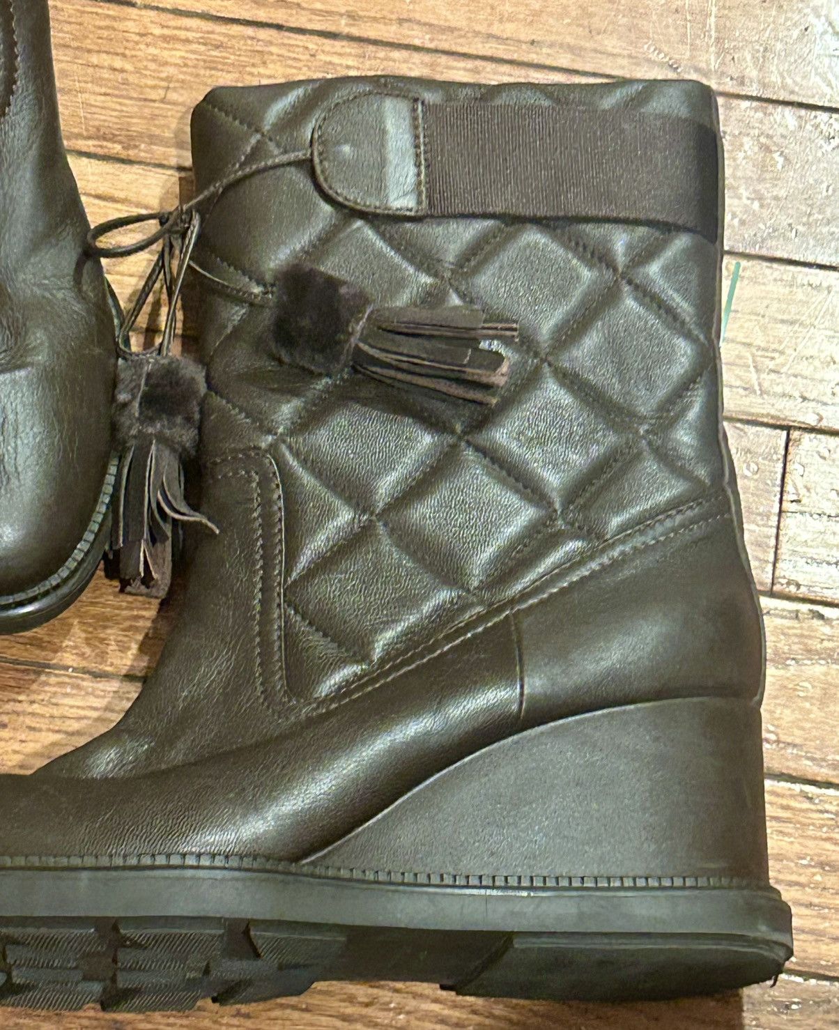 Aquatalia Aquatalia 'Caliana' Sheepskin Shearling Size US 10.5 / IT 40.5 - 7 Thumbnail