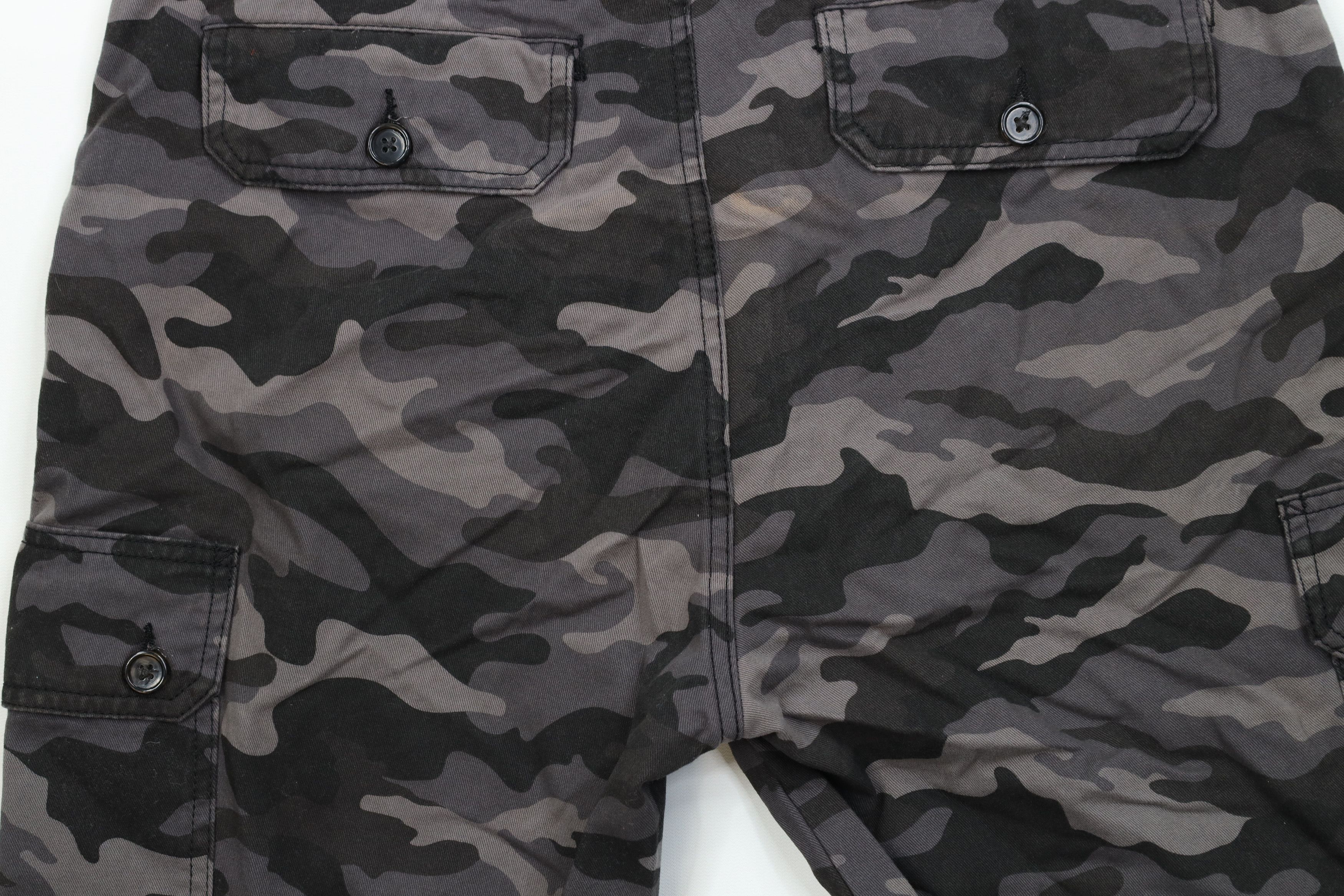 Vintage Vintage Y2K Streetwear Above Knee Cargo Shorts Cotton Size US 34 / EU 50 - 9 Thumbnail