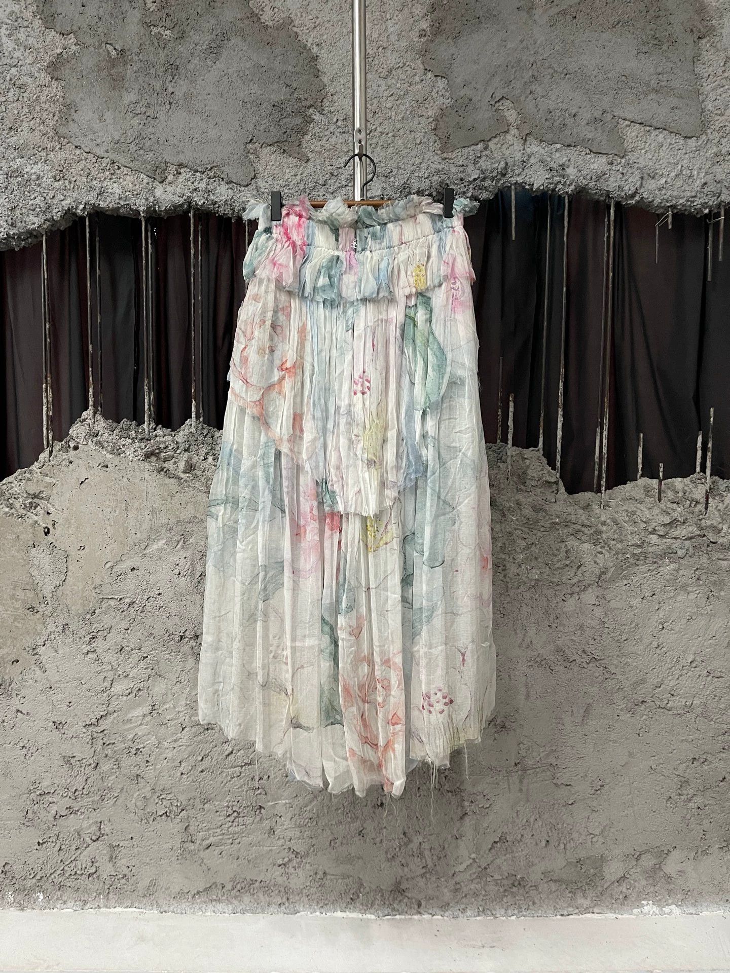 Chanel Chanel Versailles Bow Silk Strapless Dress 38 Size 27" / US 4 / IT 40 - 2 Thumbnail