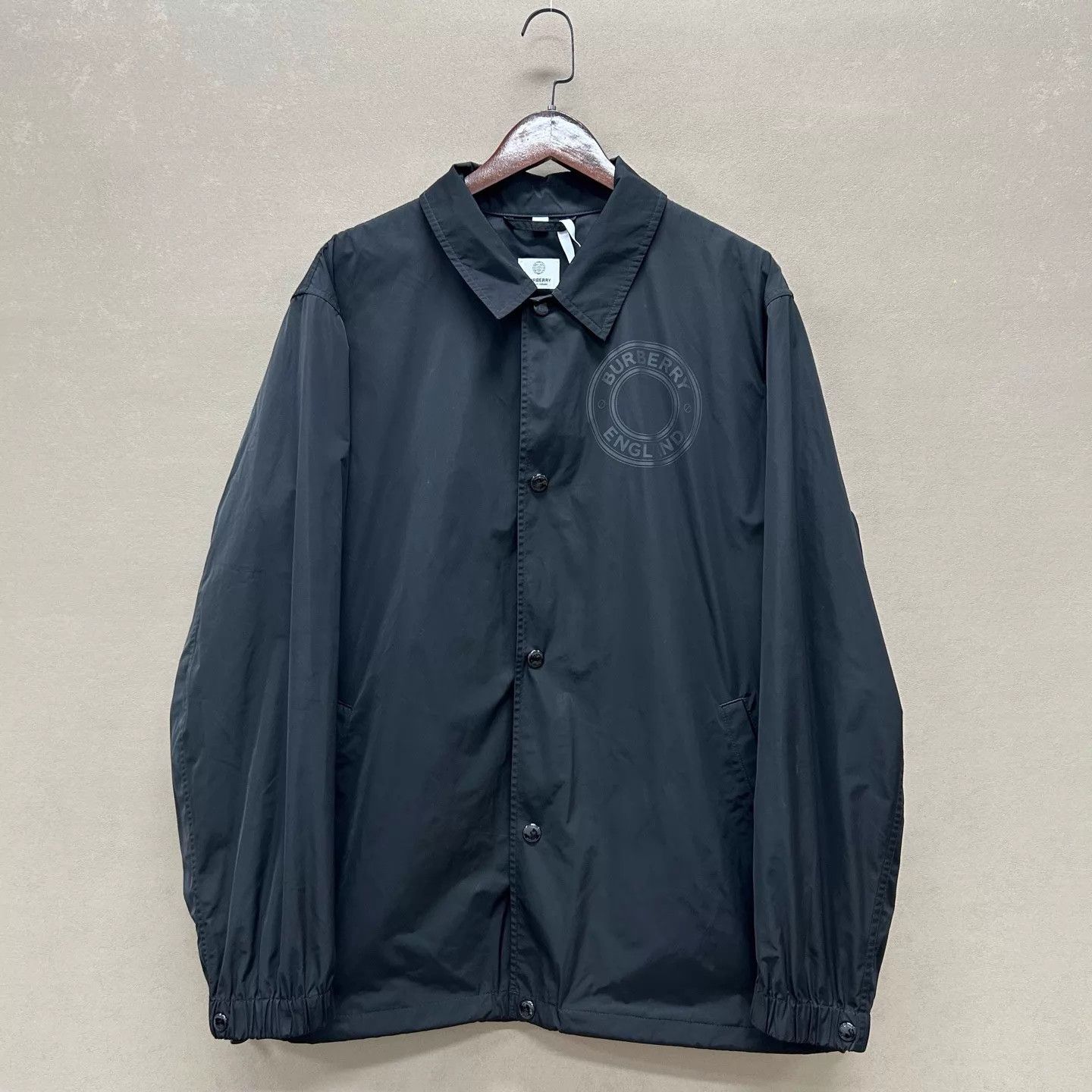 Burberry Burberry New Black Big Logo Front & Back Jacket 54 Size US L / EU 52-54 / 3 - 1 Thumbnail