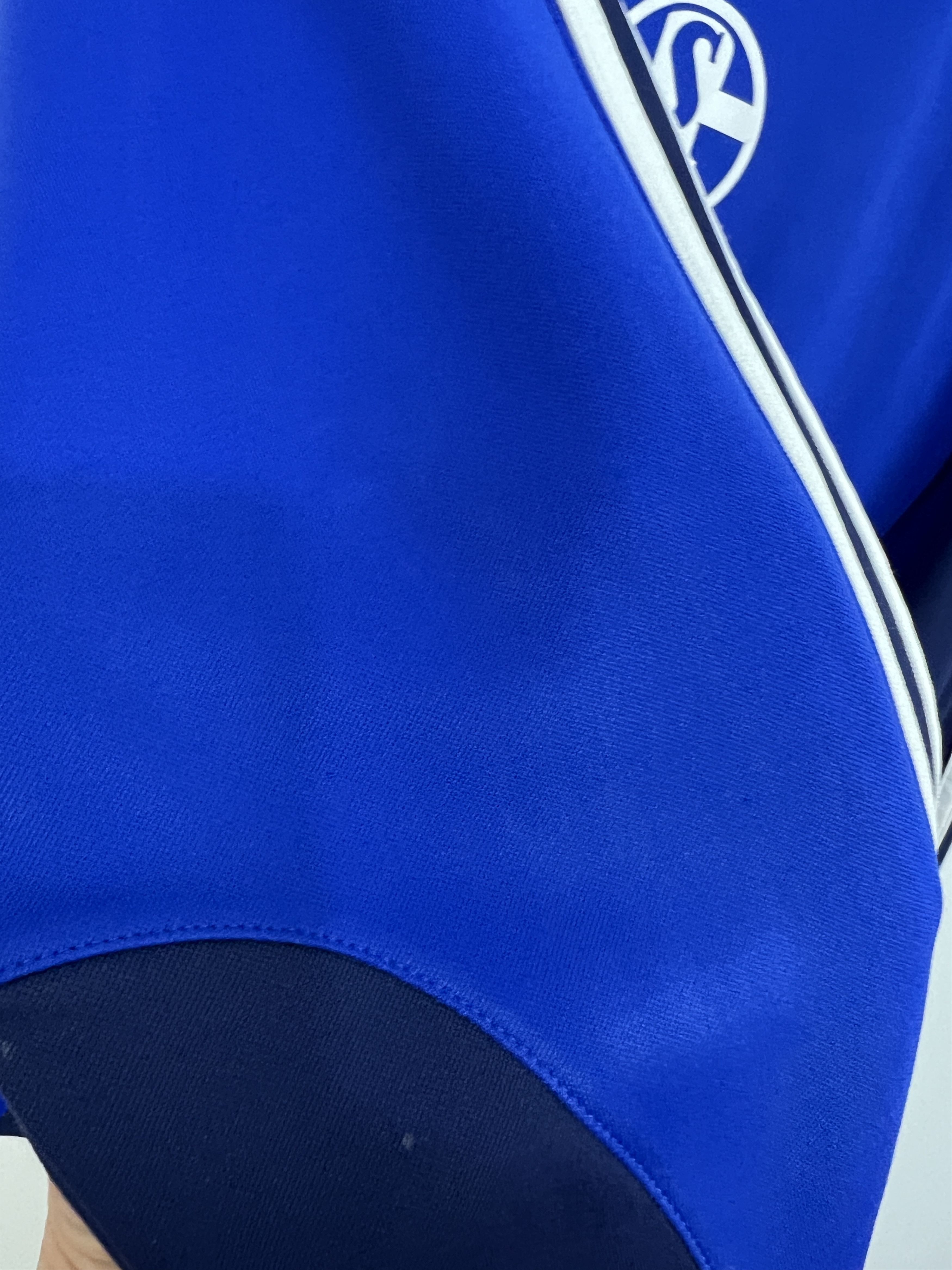 Adidas Vintage Adidas FC Schalke 04 Football Train Sweatshirt Size US M / EU 48-50 / 2 - 6 Thumbnail