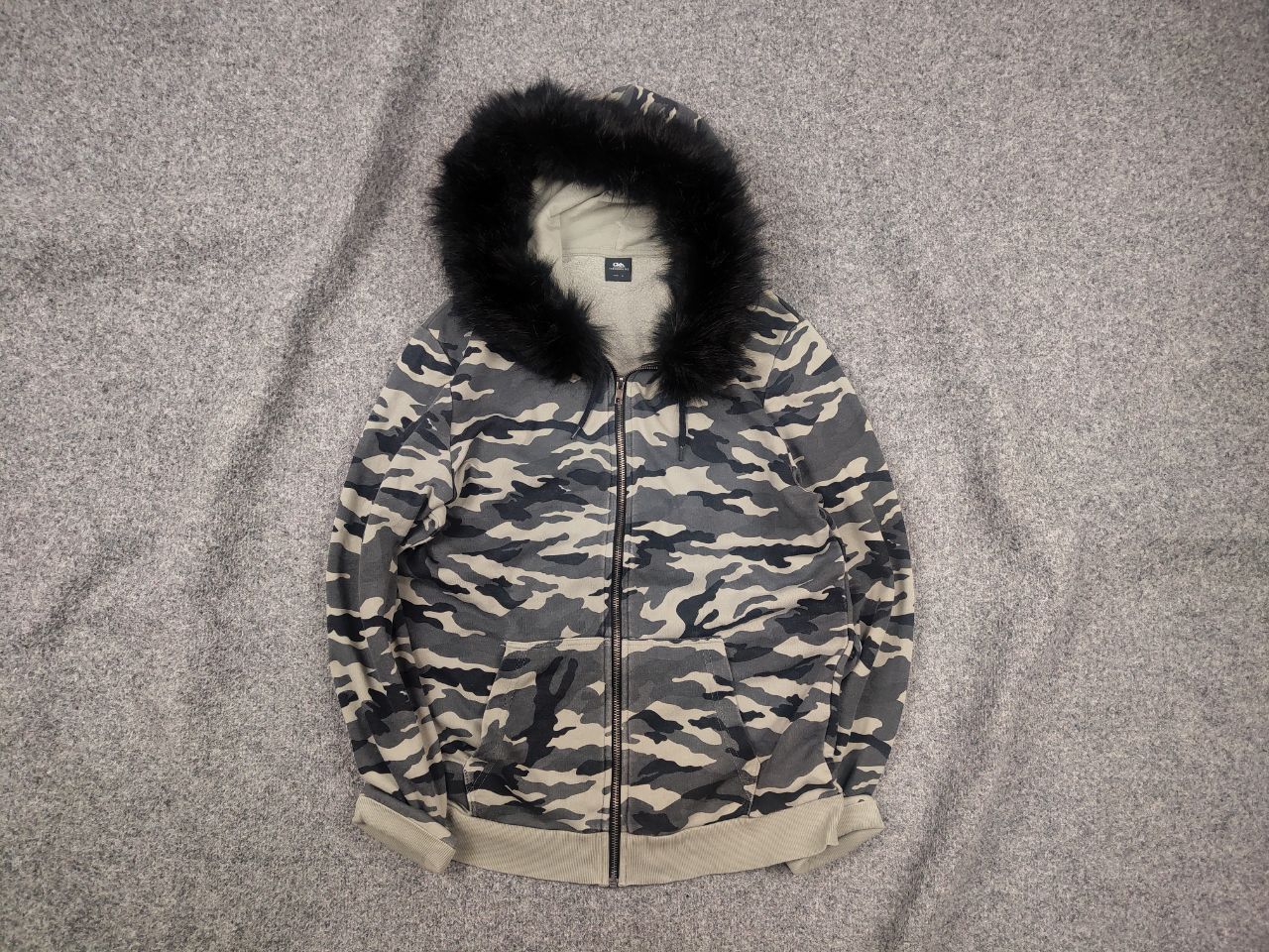 If Six Was Nine Vintage Japan if six was nine Bondage Fur Zip Hoodie Y2K Size US S / EU 44-46 / 1 - 1 Thumbnail