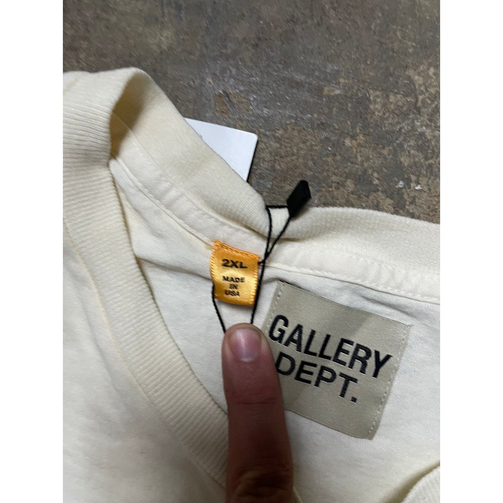 Gallery Dept. Gallery Dept Cream LS Tee XXL Used Size US XXL / EU 58 / 5 - 4 Thumbnail